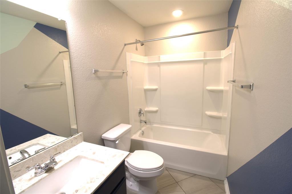 102 Schuylerville Dr, Elgin, TX 78621