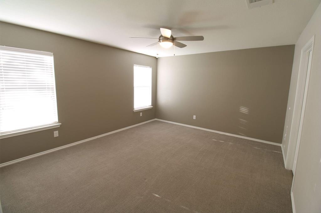 102 Schuylerville Dr, Elgin, TX 78621