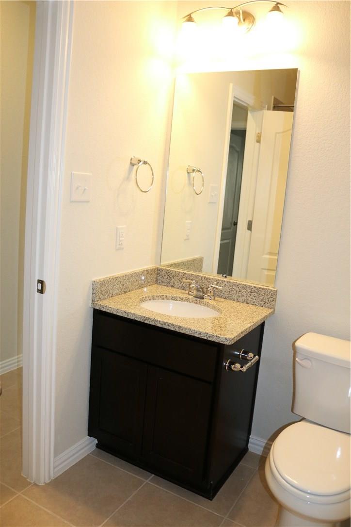 913 Wolcott Dr, Leander, TX 78641