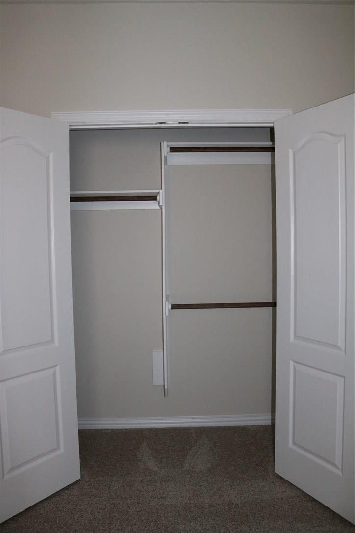 913 Wolcott Dr, Leander, TX 78641