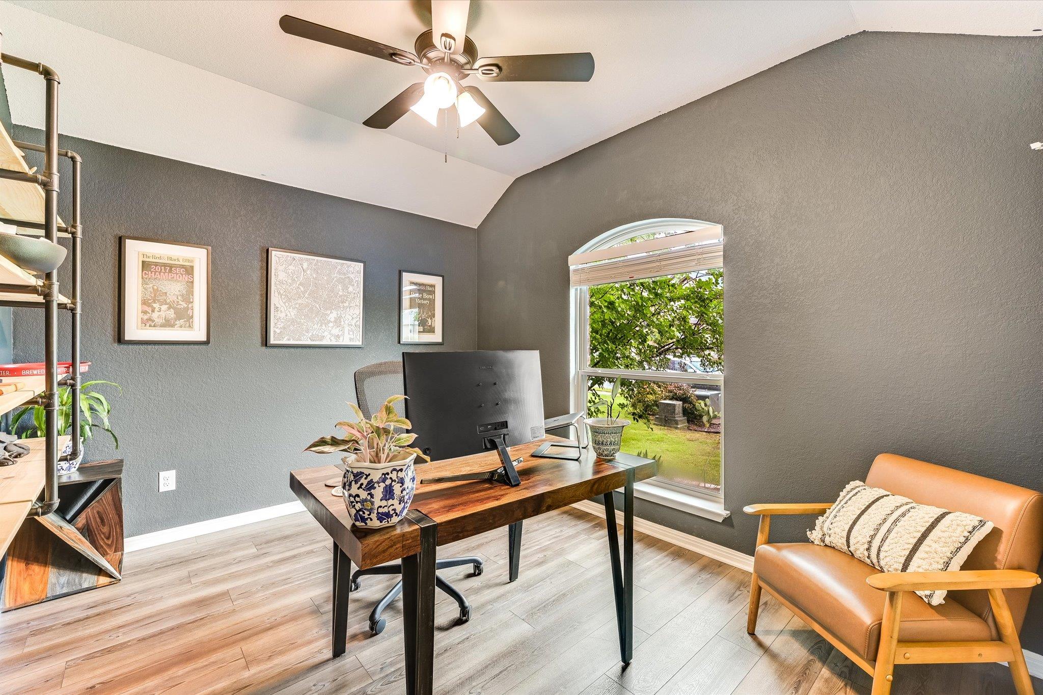 132 Walkup Ln, Leander, TX 78641