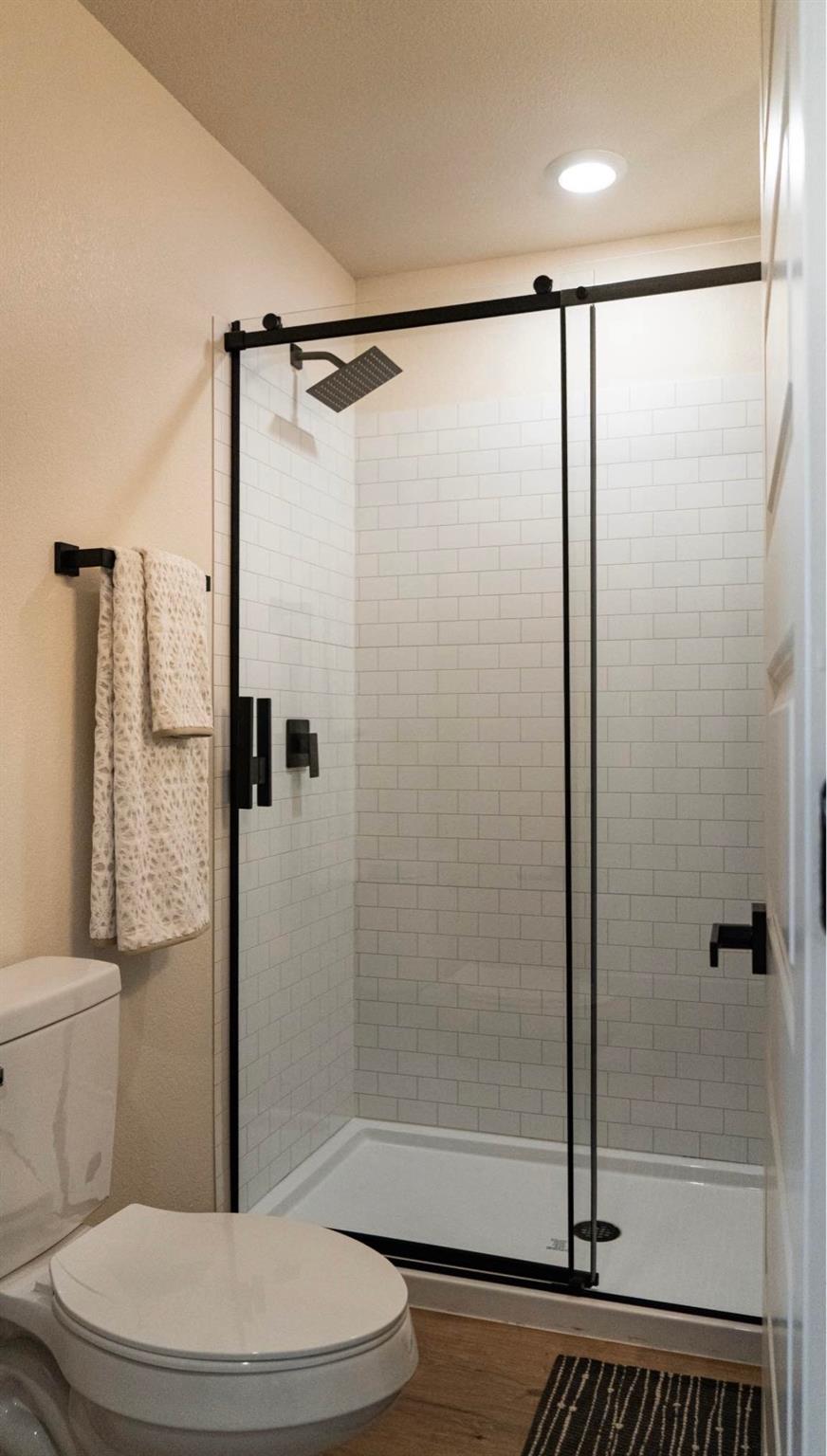 9421 Sycamore Shade Ln, Seguin, TX 78155