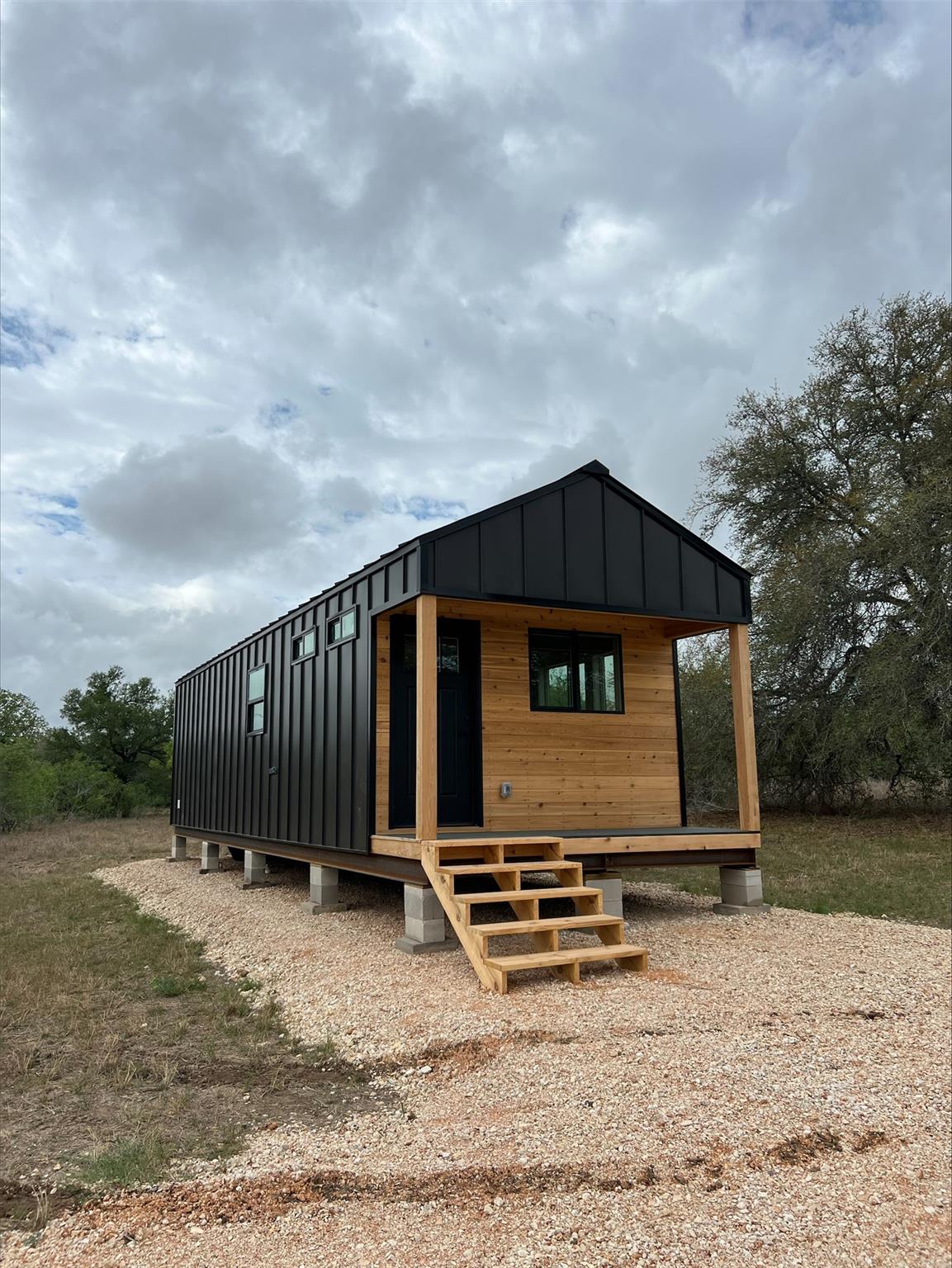 9421 Sycamore Shade Ln, Seguin, TX 78155