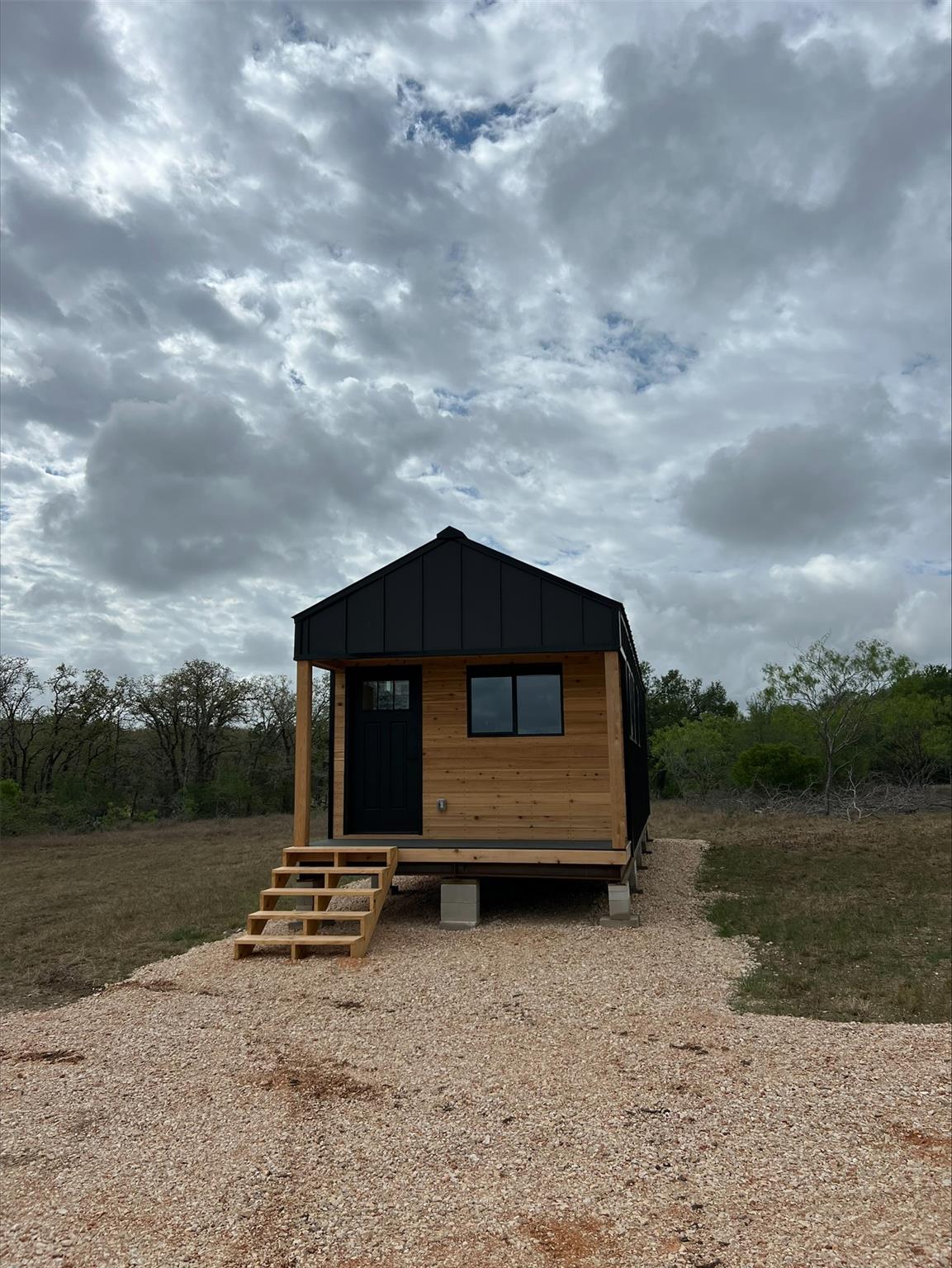 9421 Sycamore Shade Ln, Seguin, TX 78155