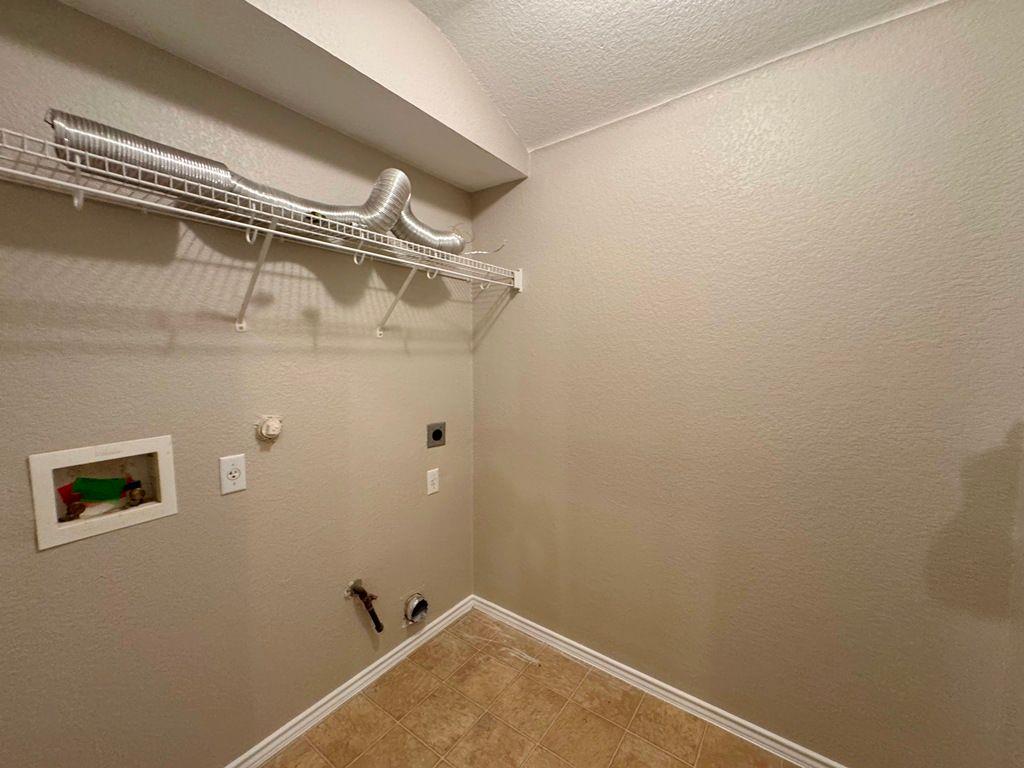 544 Hogan, Kyle, TX 78640