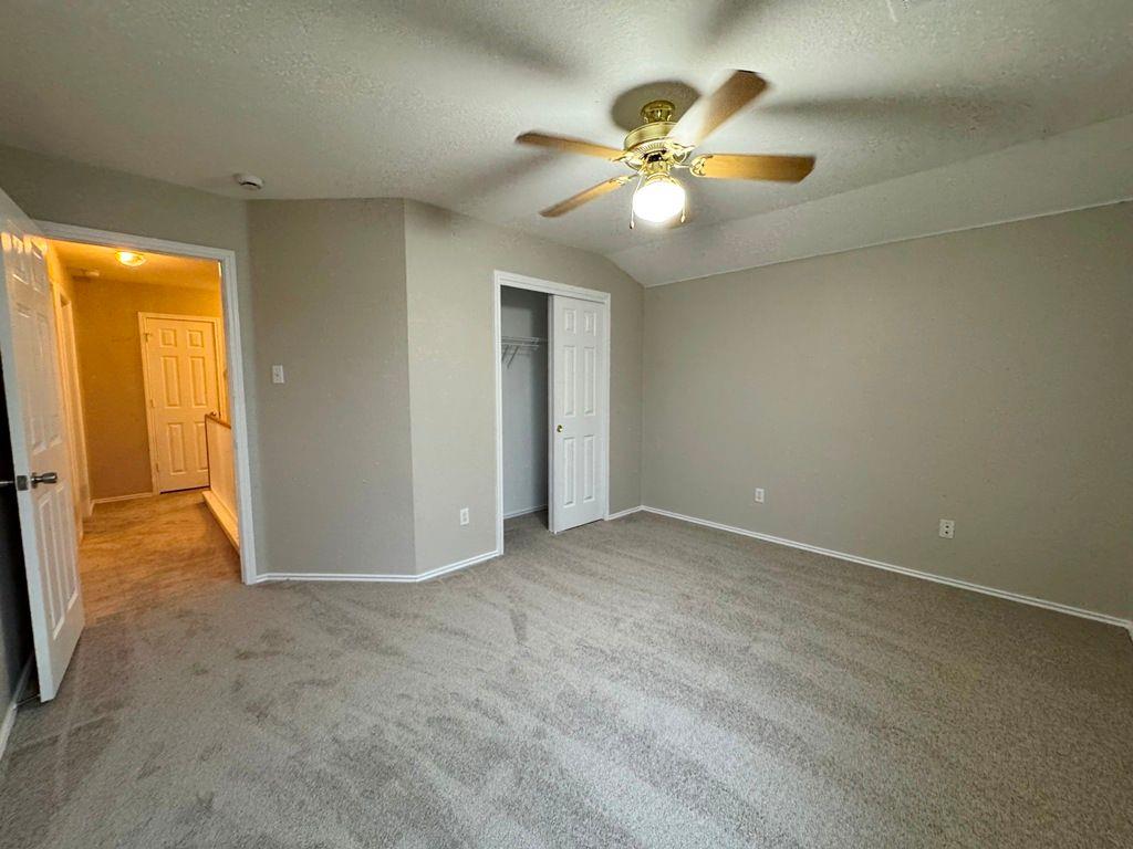 544 Hogan, Kyle, TX 78640