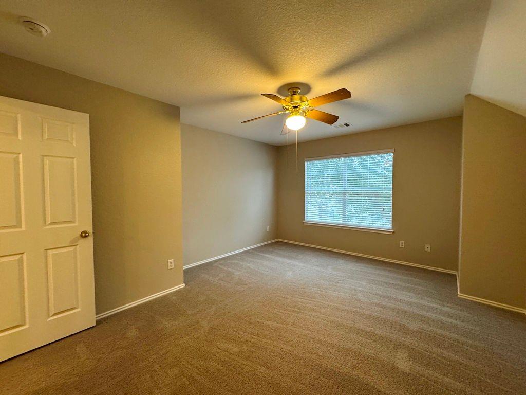 544 Hogan, Kyle, TX 78640