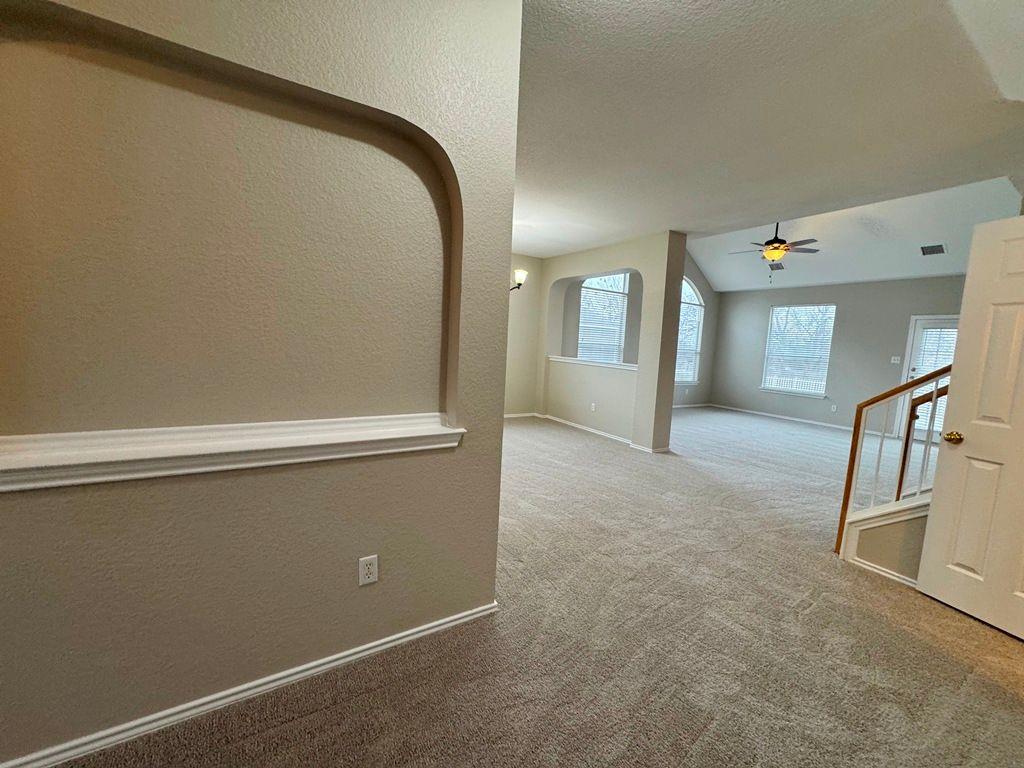 544 Hogan, Kyle, TX 78640