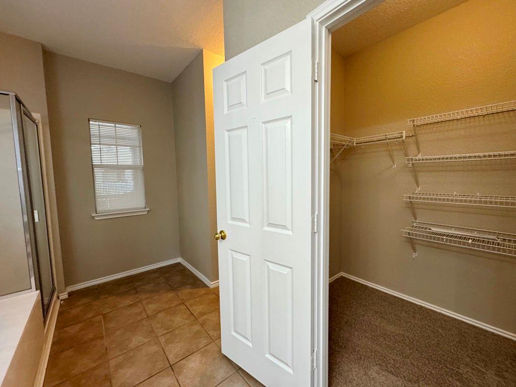 544 Hogan, Kyle, TX 78640