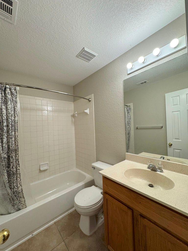 544 Hogan, Kyle, TX 78640