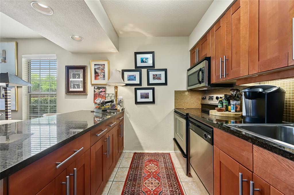 7685 Northcross Dr # 304, Austin, TX 78757