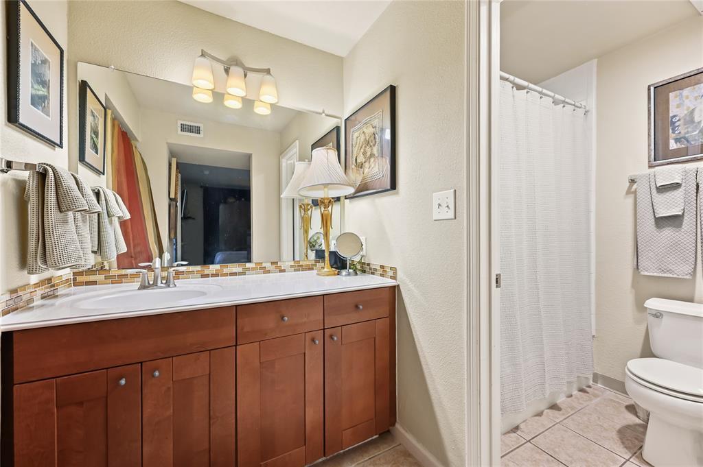 7685 Northcross Dr # 304, Austin, TX 78757