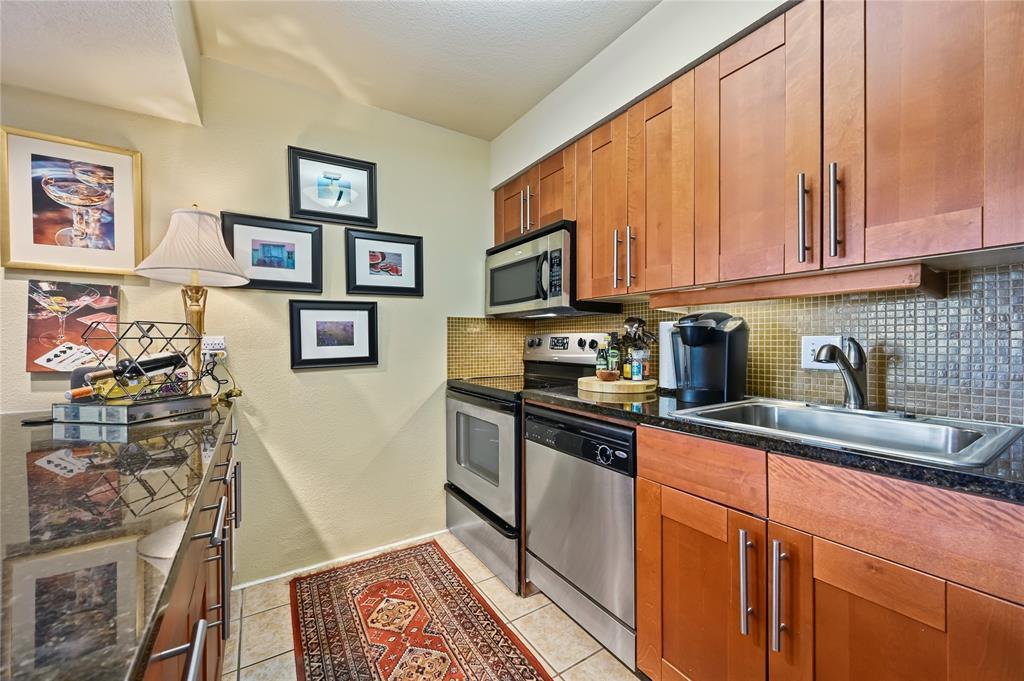 7685 Northcross Dr # 304, Austin, TX 78757