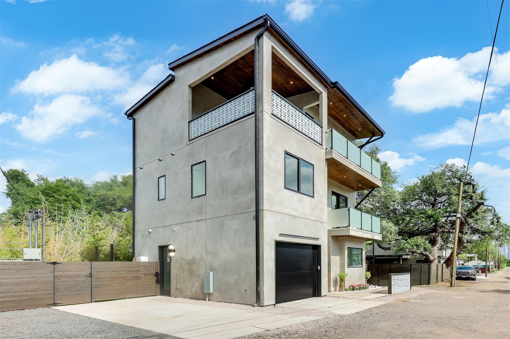 107 W Johanna St # C, Austin, TX 78704