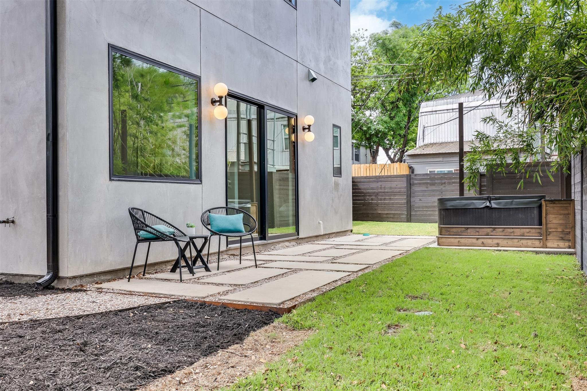107 W Johanna St # C, Austin, TX 78704