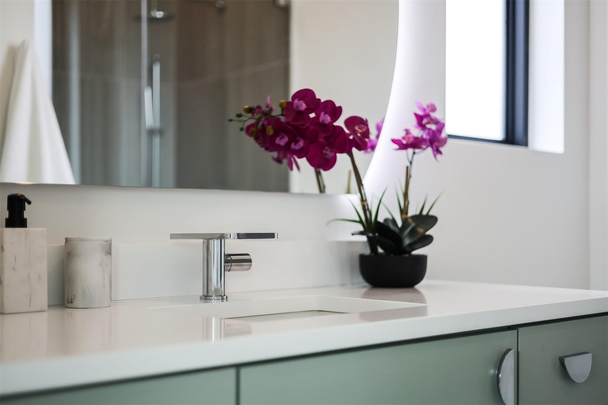 107 W Johanna St # C, Austin, TX 78704