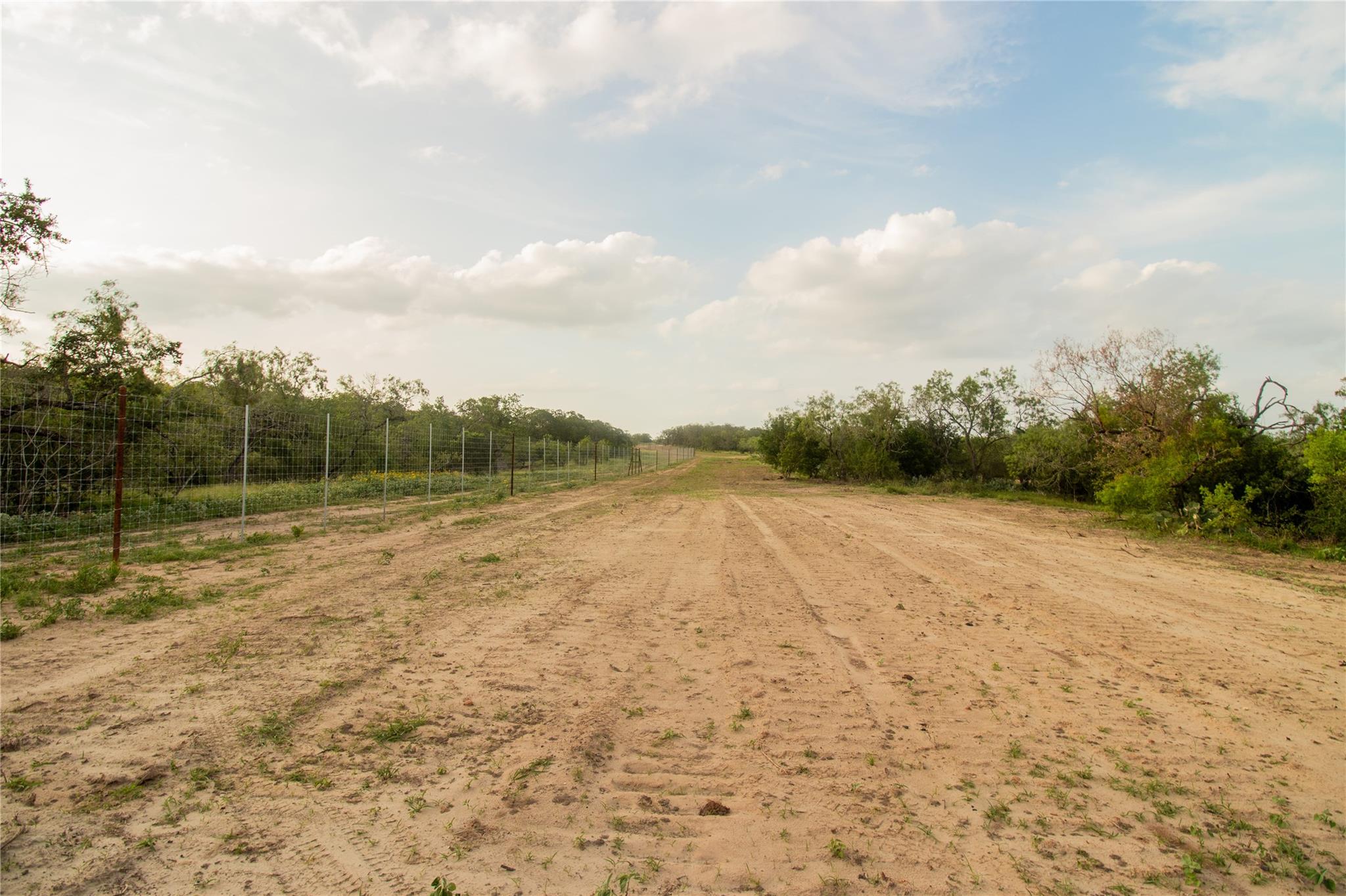 438 Firefly Field Ln, Seguin, TX 78155