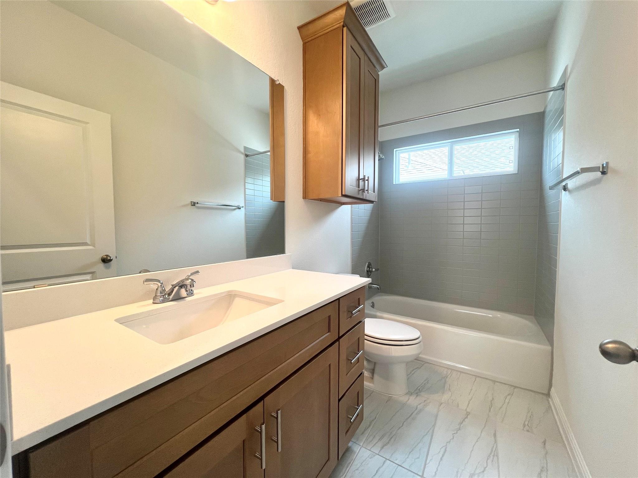 420 Young St, Buda, TX 78610