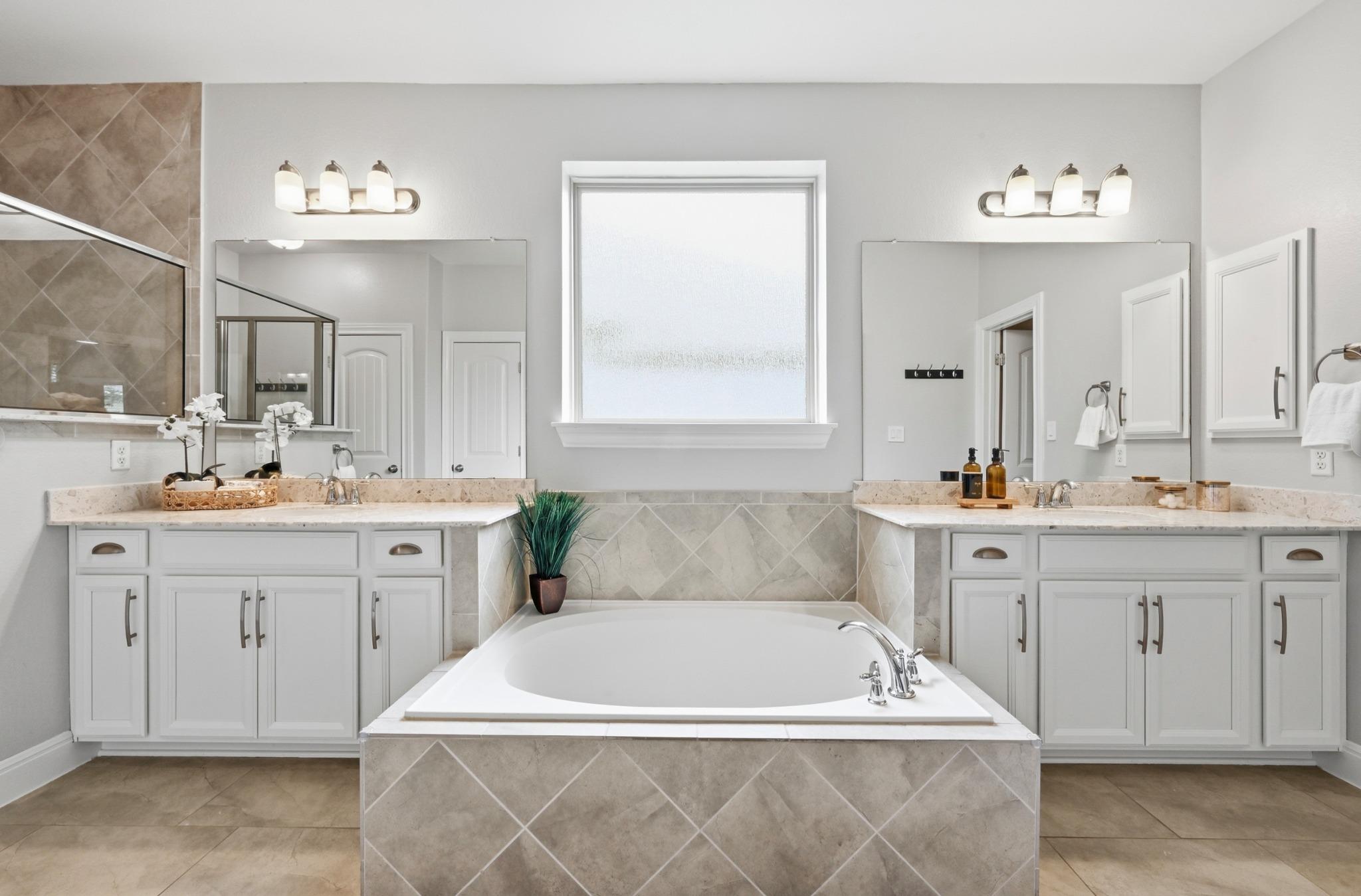 15909 Villa Frontera Dr, Austin, TX 78738
