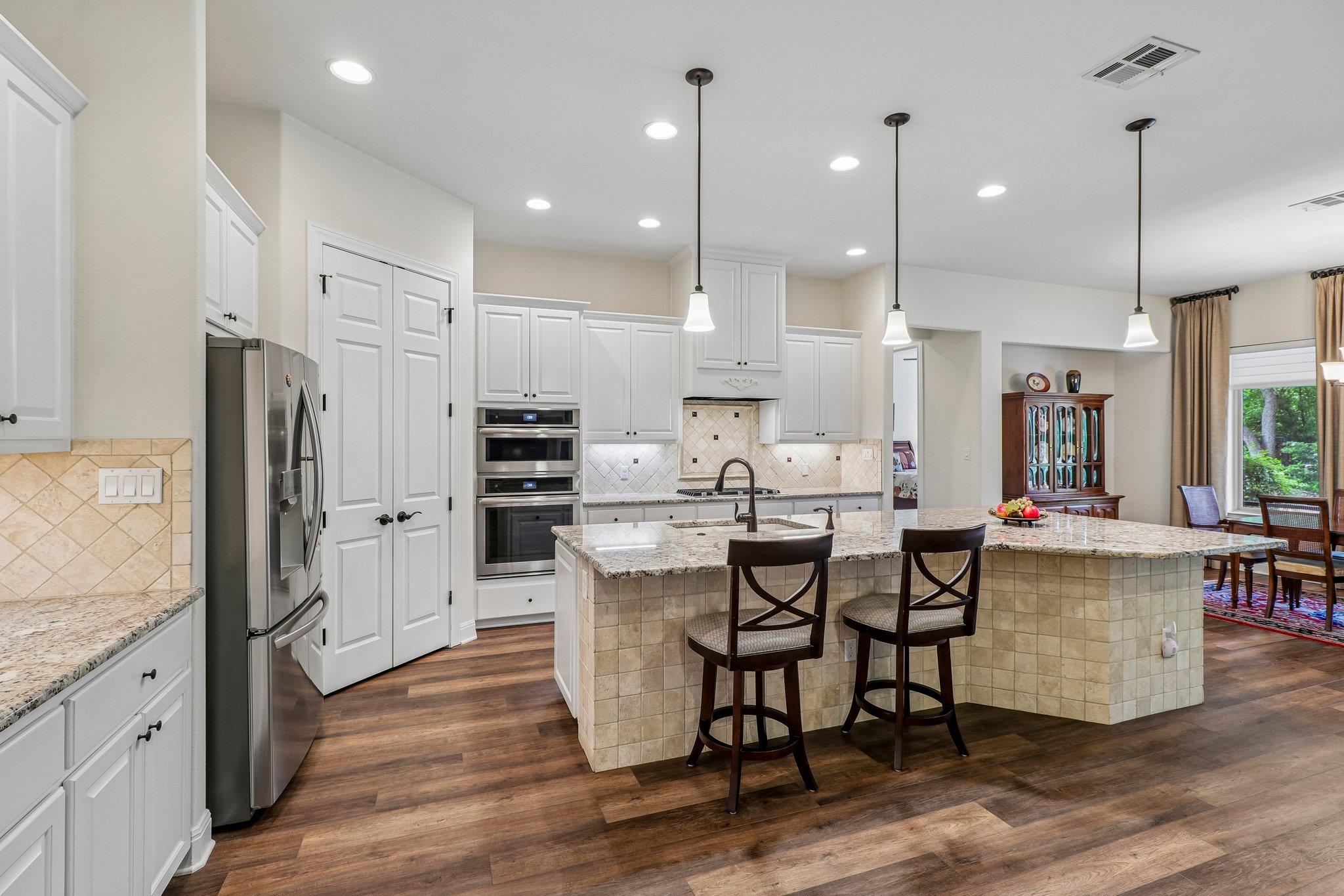 1302 Big Dr, Georgetown, TX 78628