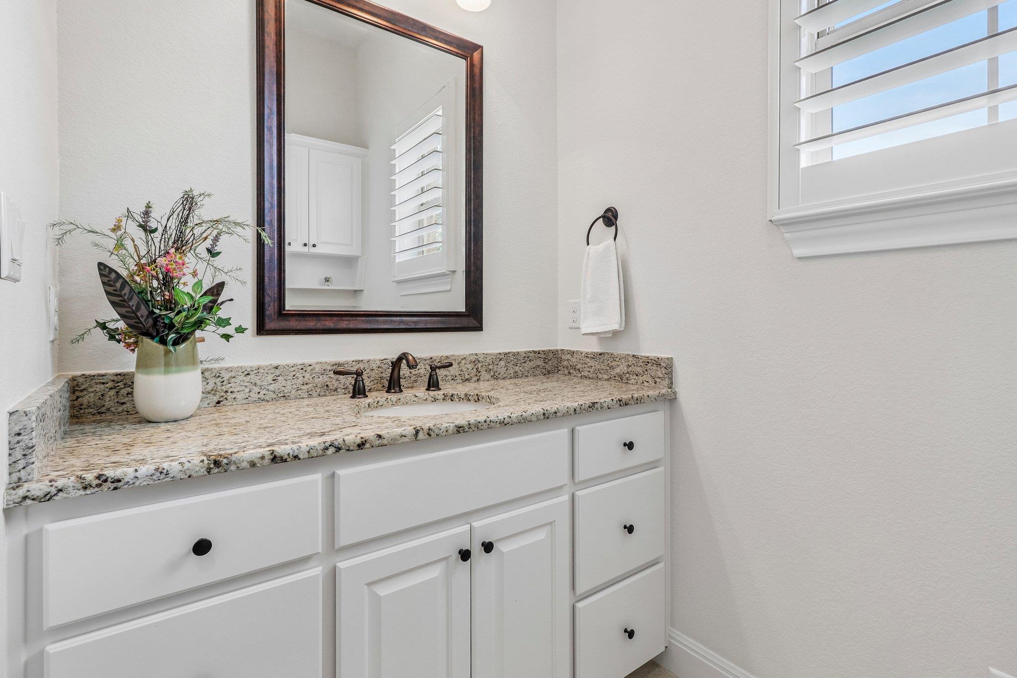 1302 Big Dr, Georgetown, TX 78628