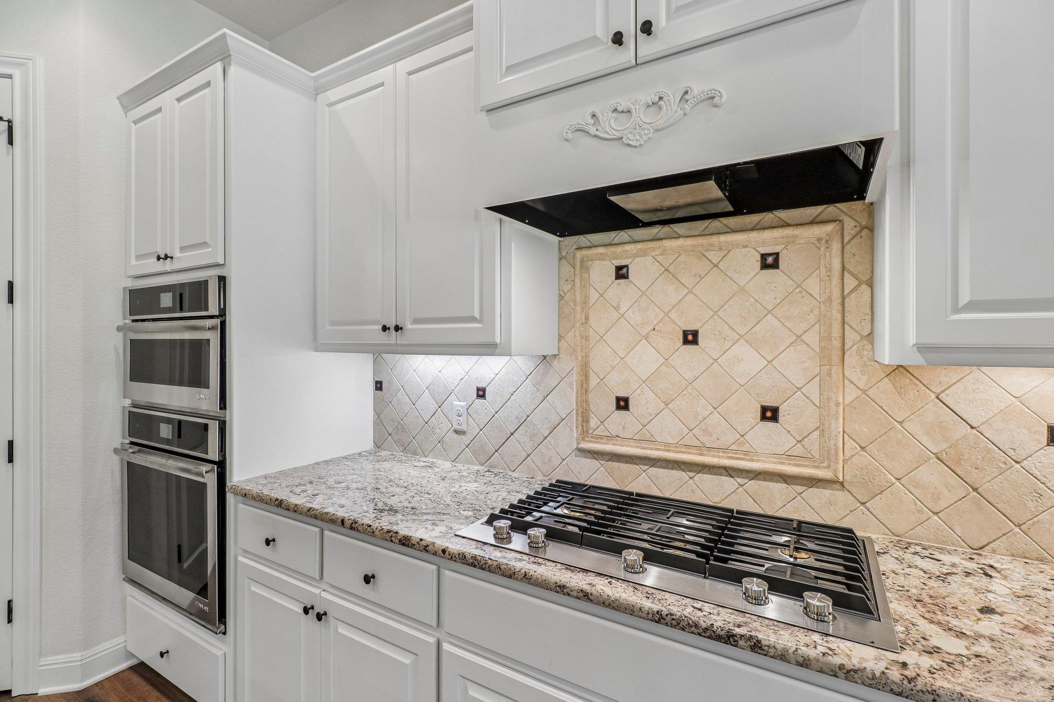 1302 Big Dr, Georgetown, TX 78628