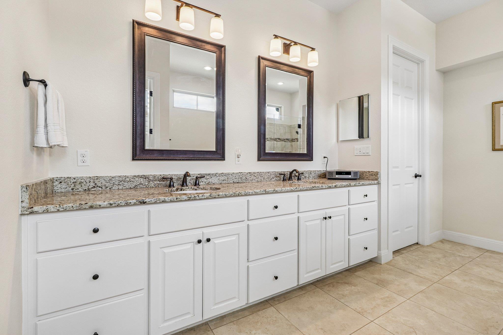 1302 Big Dr, Georgetown, TX 78628