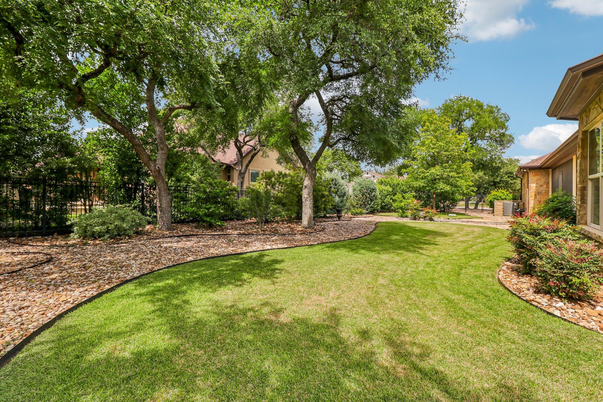 1302 Big Dr, Georgetown, TX 78628