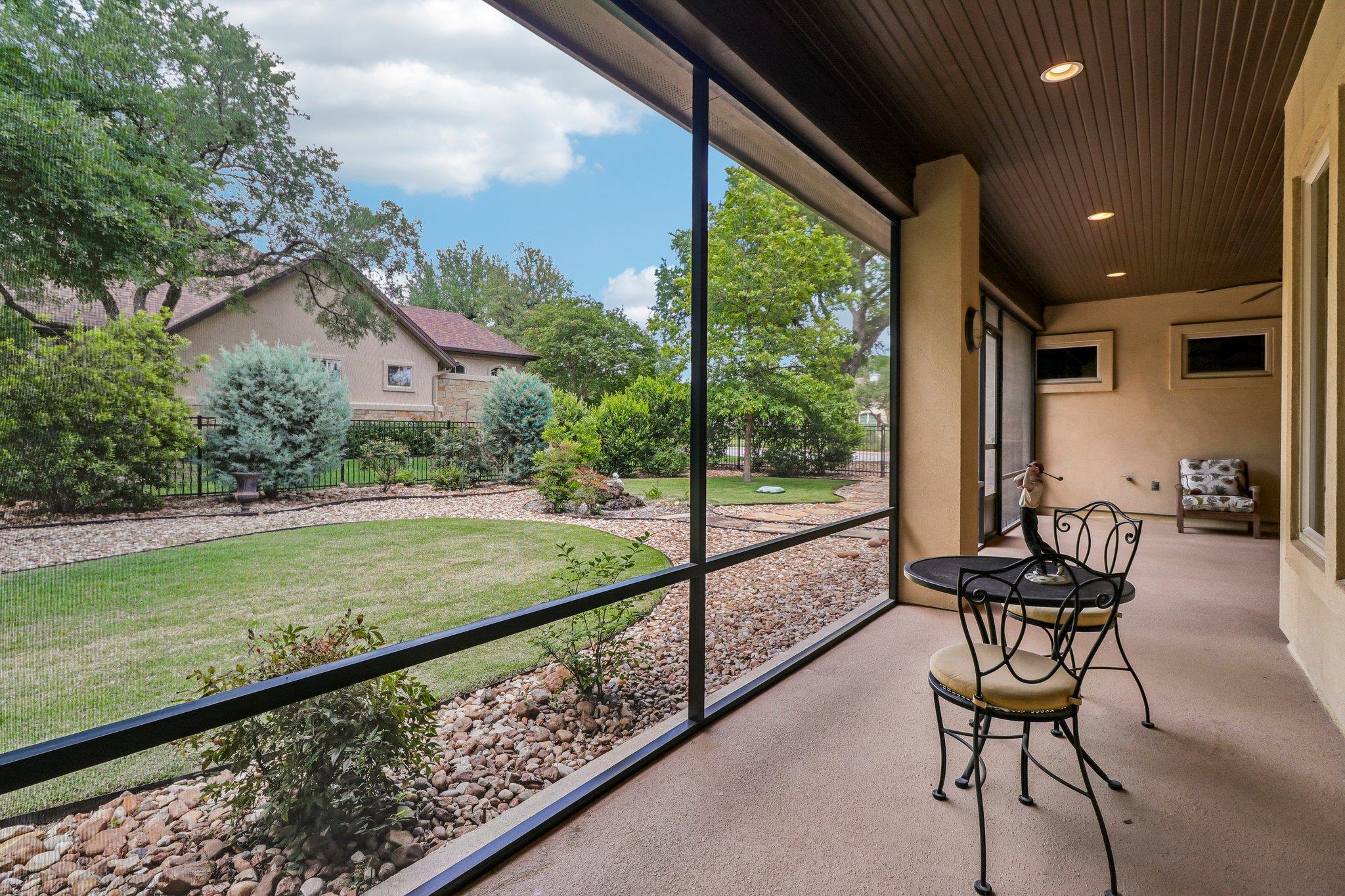 1302 Big Dr, Georgetown, TX 78628