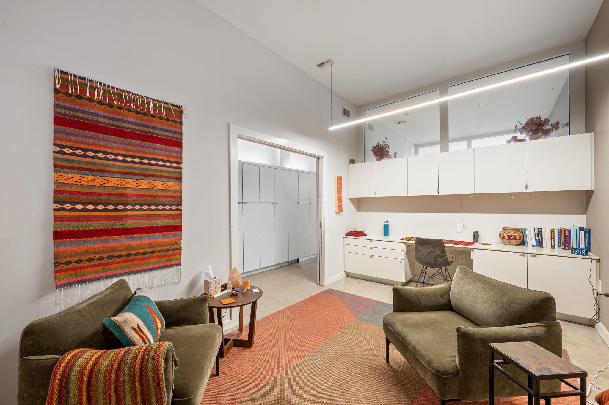 2235 E 6th St # 106, Austin, TX 78702