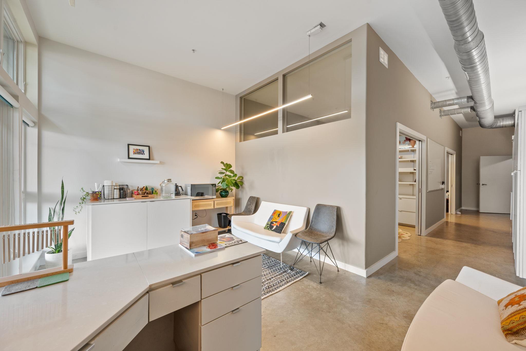 2235 E 6th St # 106, Austin, TX 78702