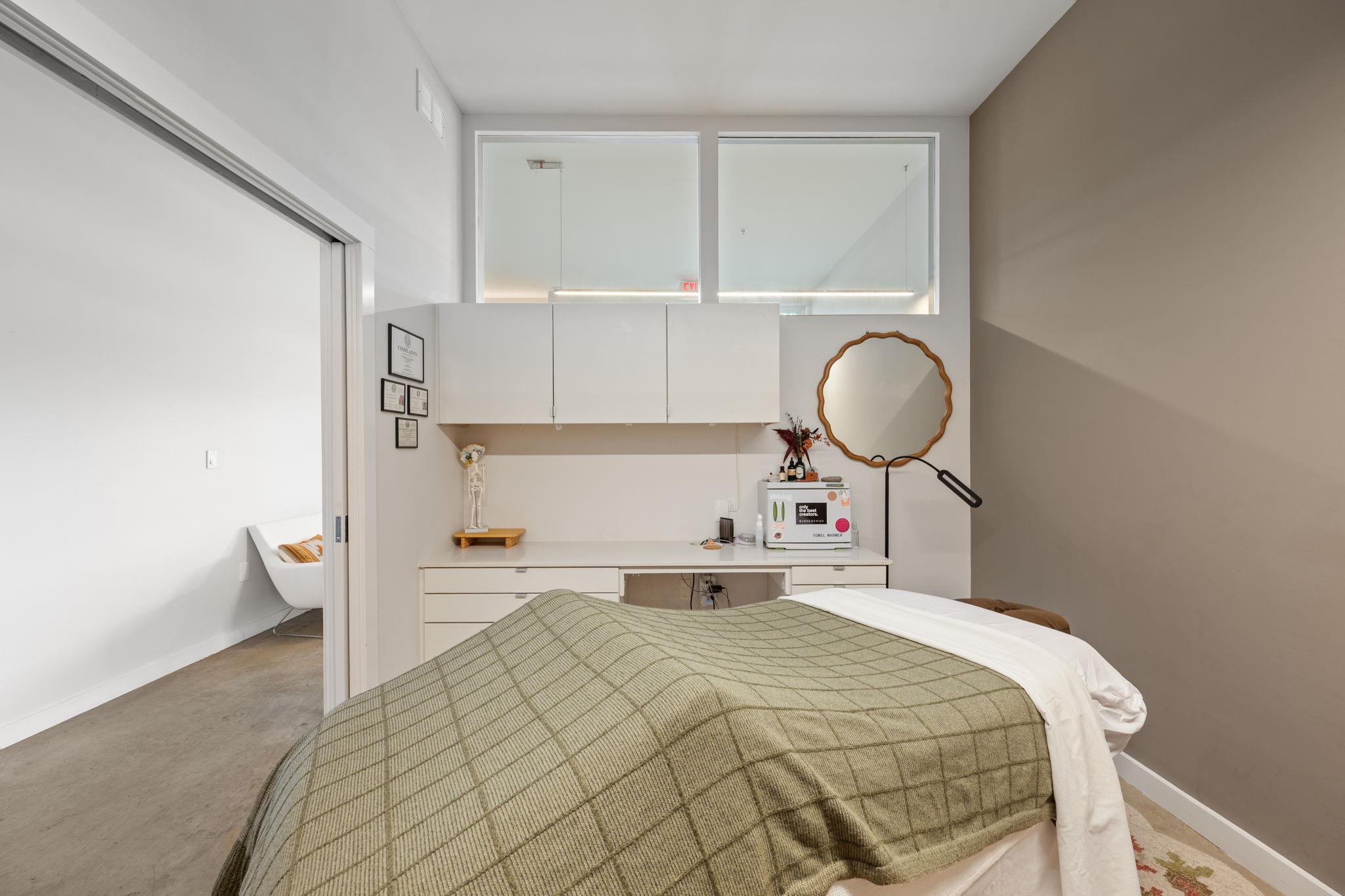 2235 E 6th St # 106, Austin, TX 78702