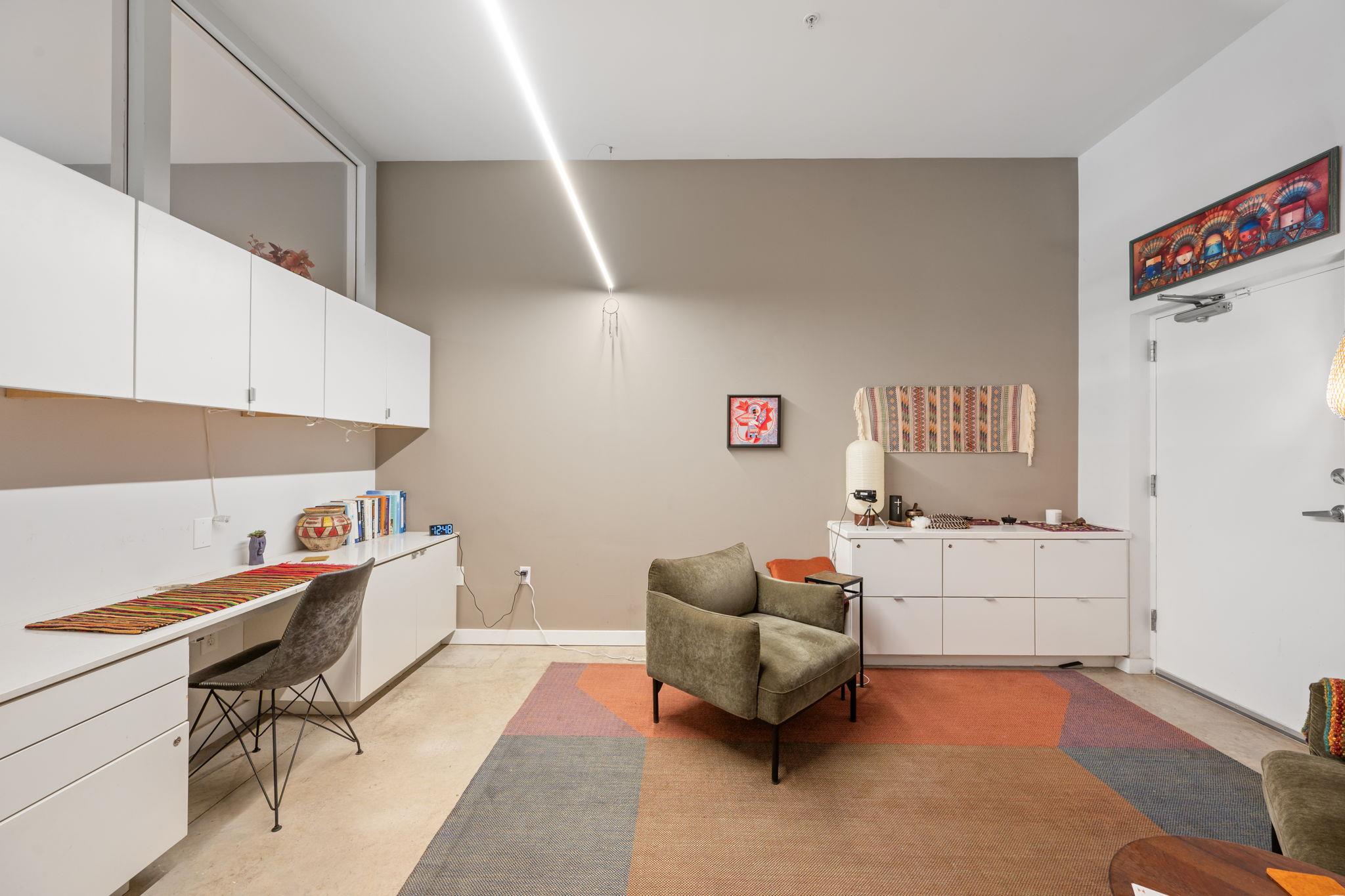 2235 E 6th St # 106, Austin, TX 78702