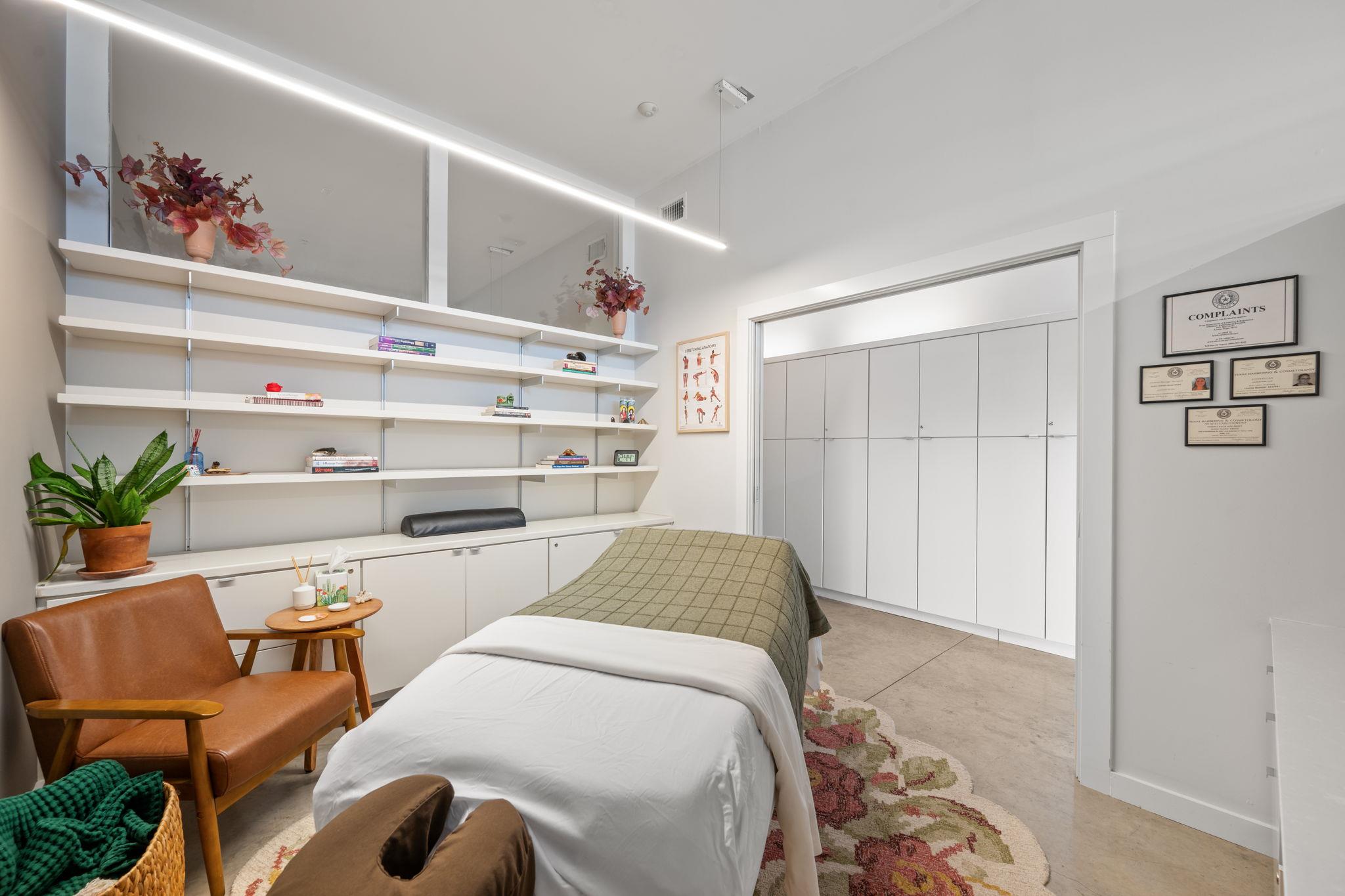 2235 E 6th St # 106, Austin, TX 78702