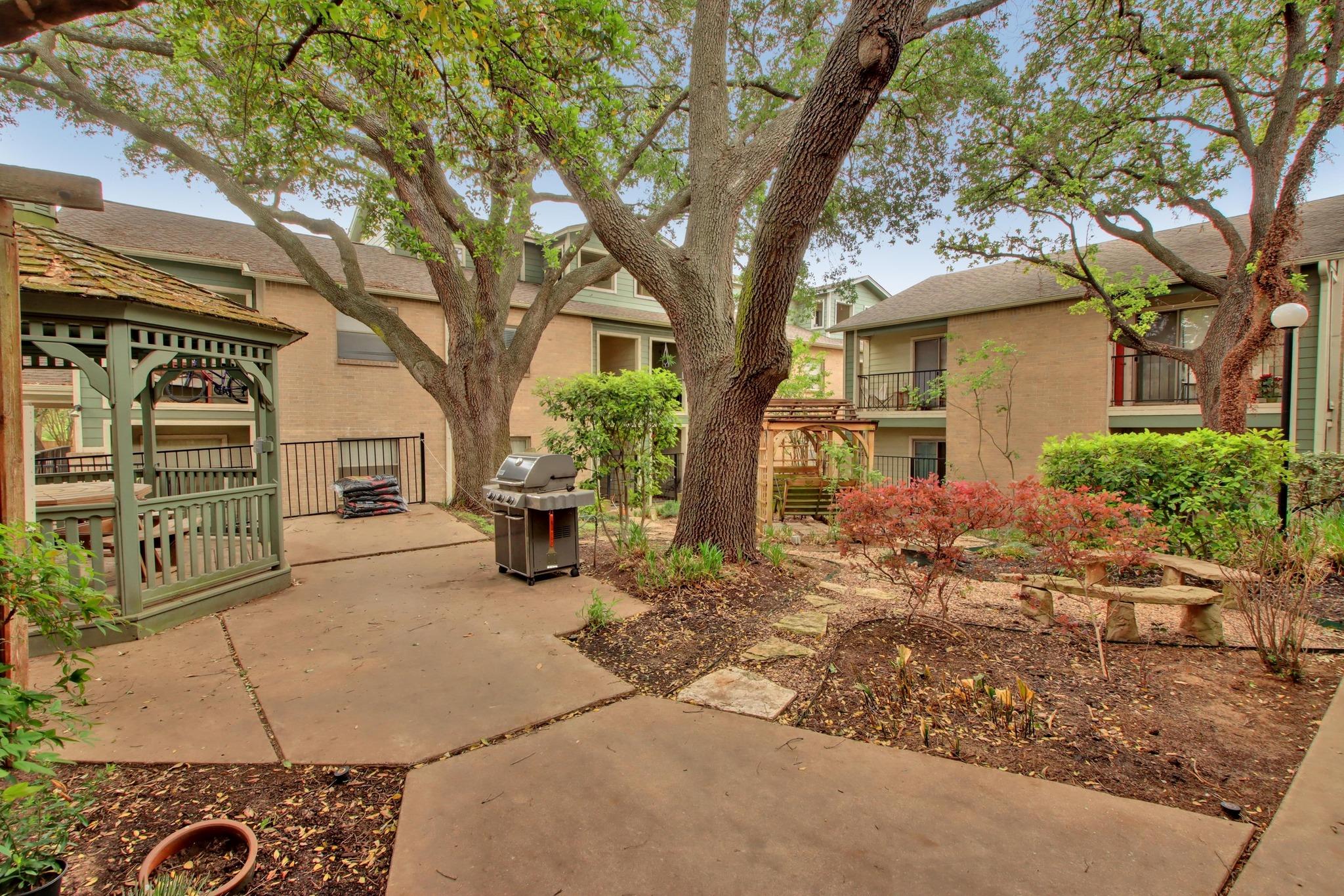 2104 Cullen Ave # 202, Austin, TX 78757
