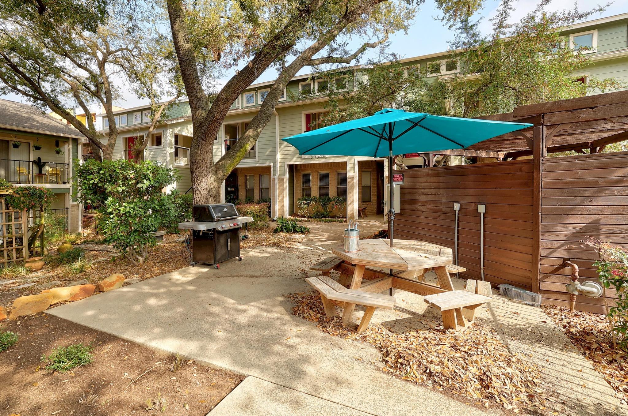 2104 Cullen Ave # 202, Austin, TX 78757