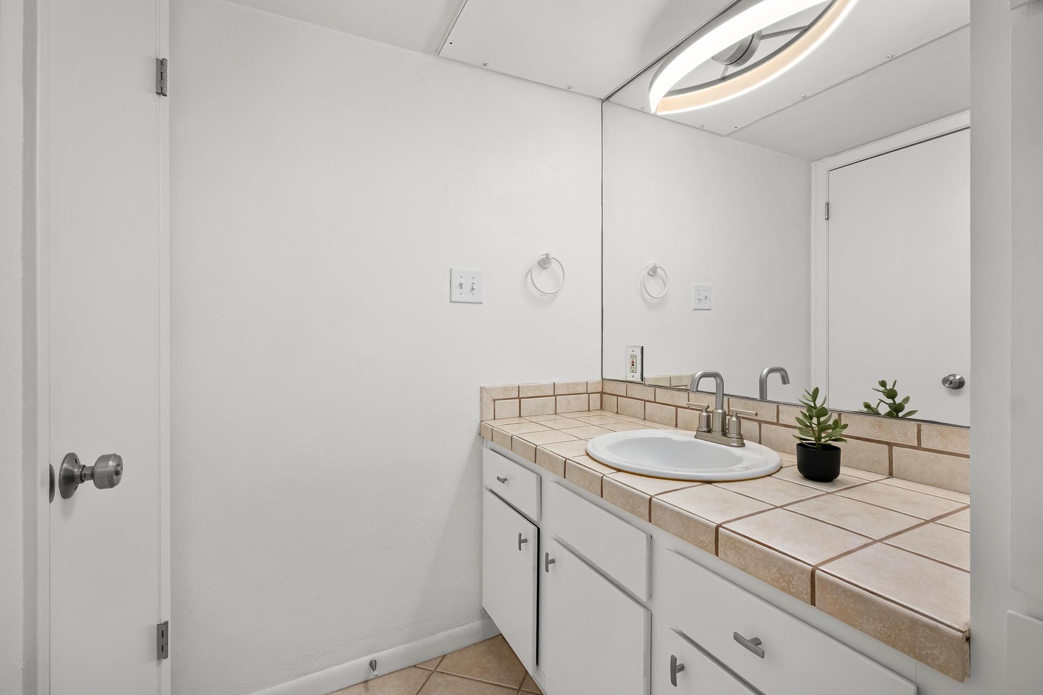 2104 Cullen Ave # 202, Austin, TX 78757