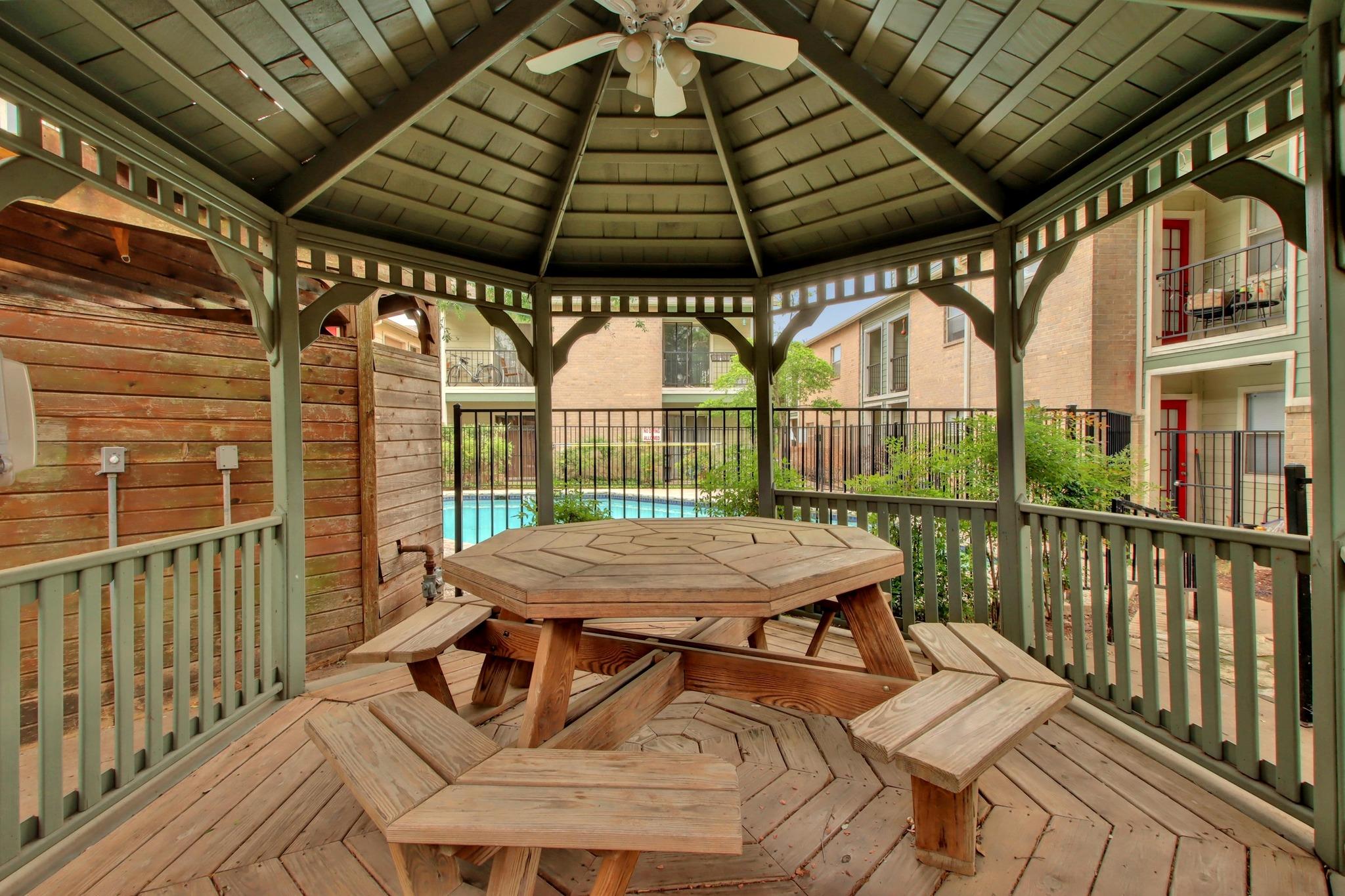 2104 Cullen Ave # 202, Austin, TX 78757