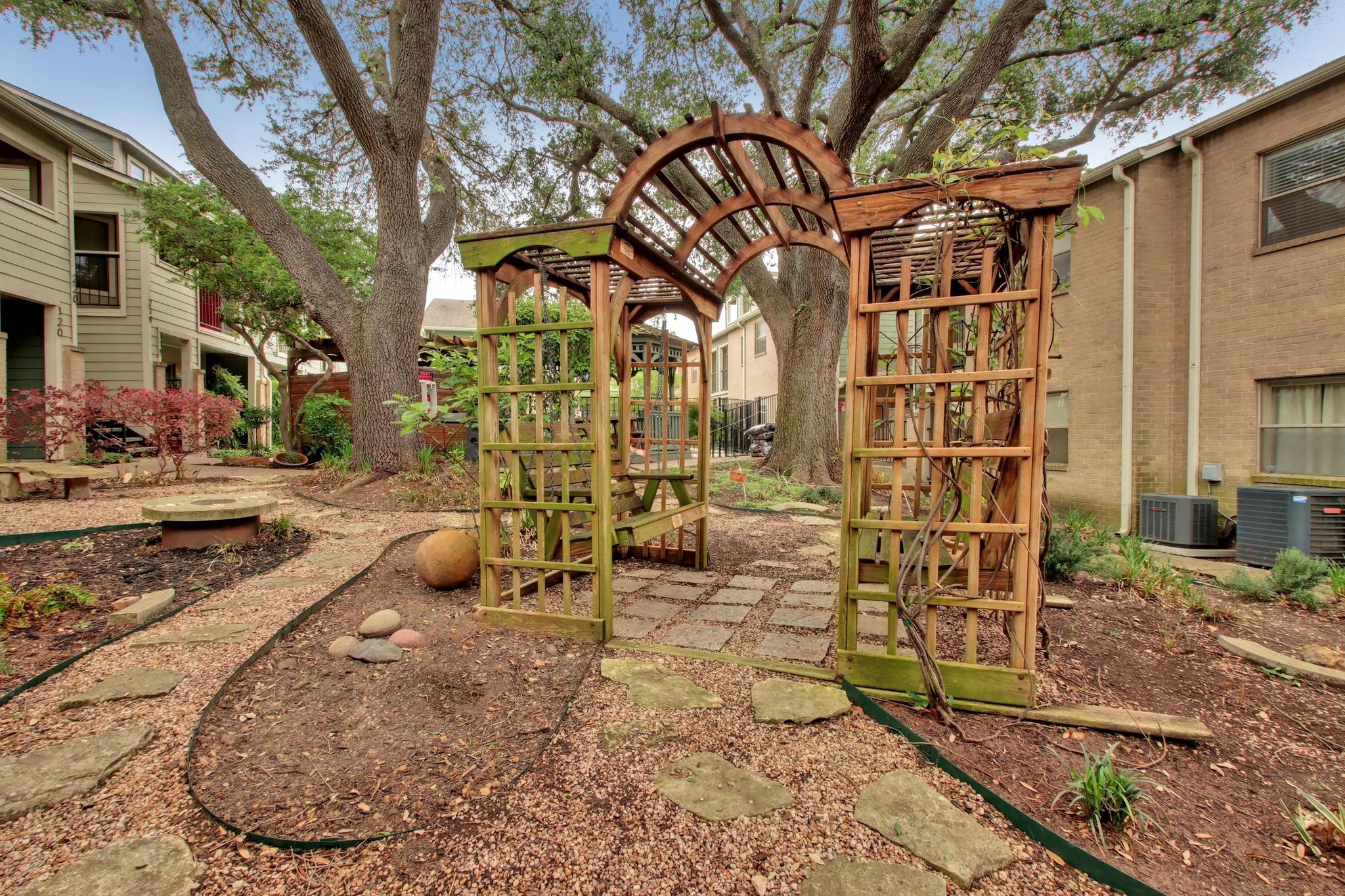 2104 Cullen Ave # 202, Austin, TX 78757