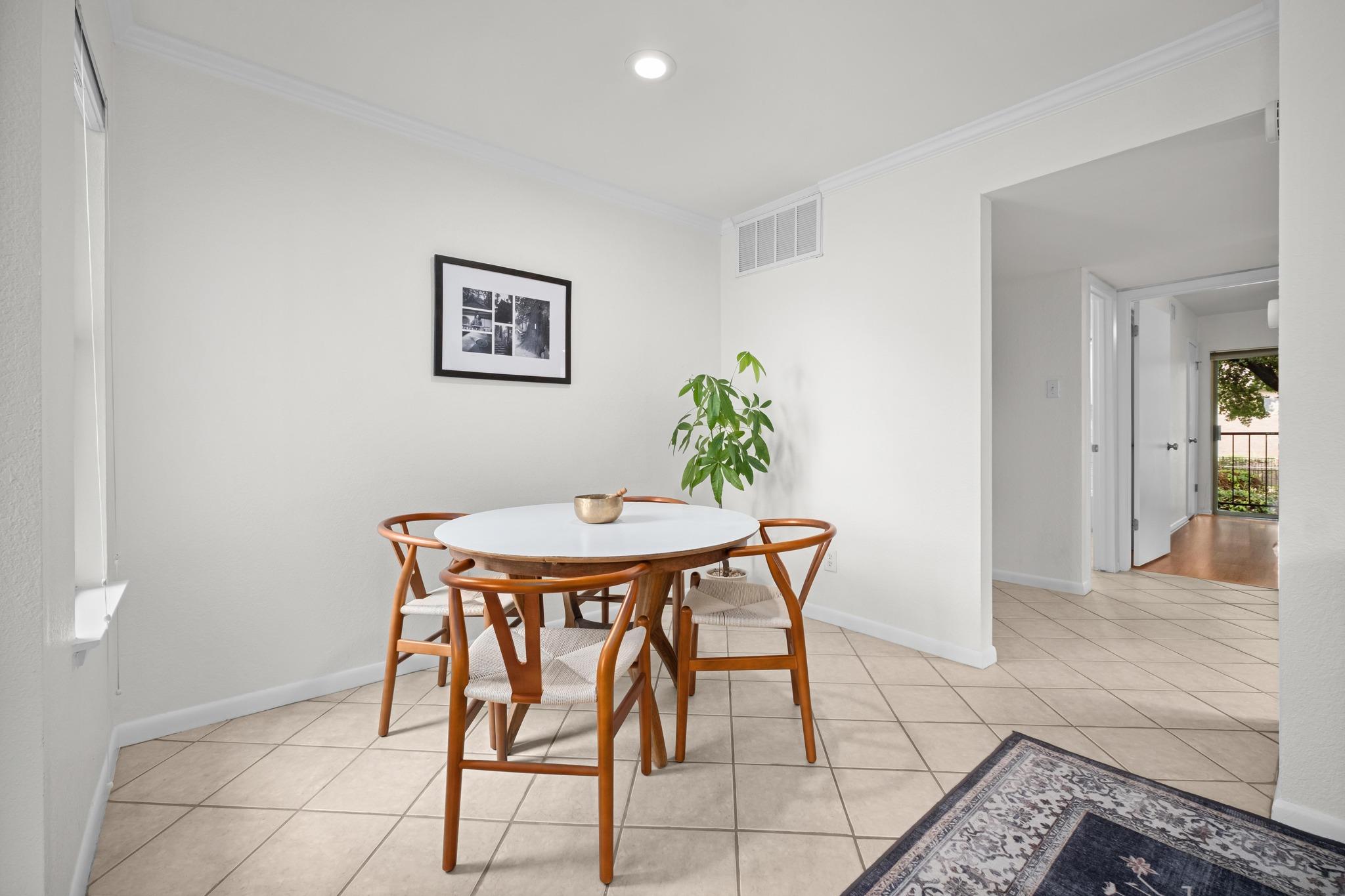 2104 Cullen Ave # 202, Austin, TX 78757