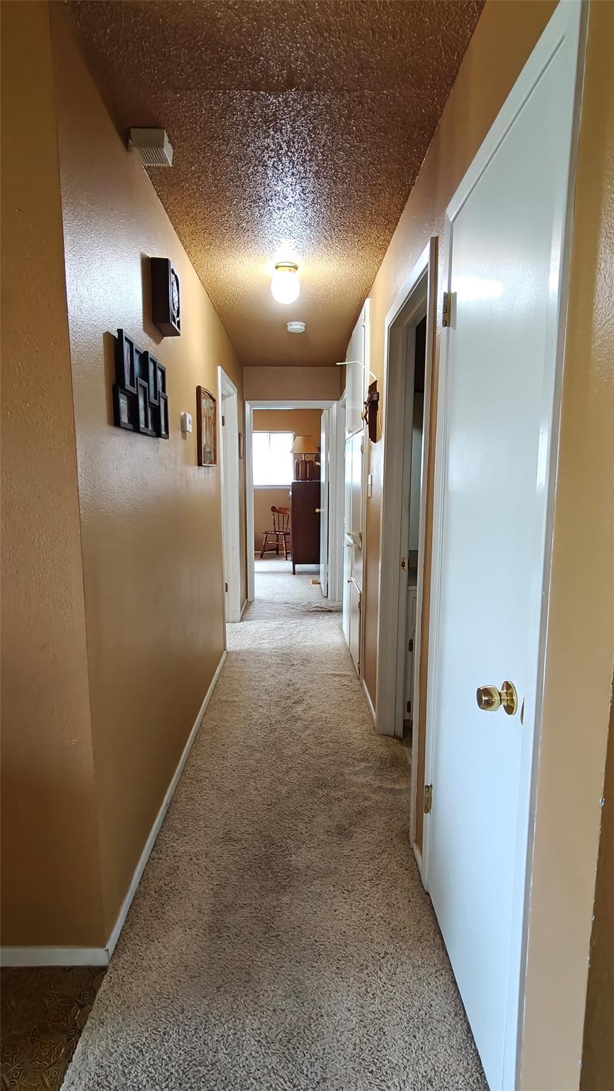 526 Dennis Dr, Round Rock, TX 78664