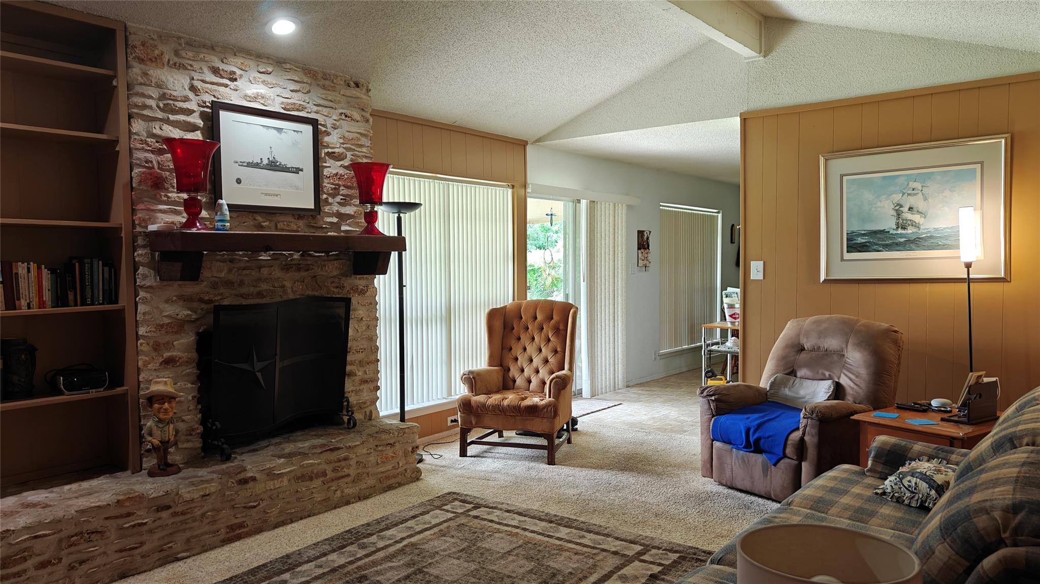 526 Dennis Dr, Round Rock, TX 78664