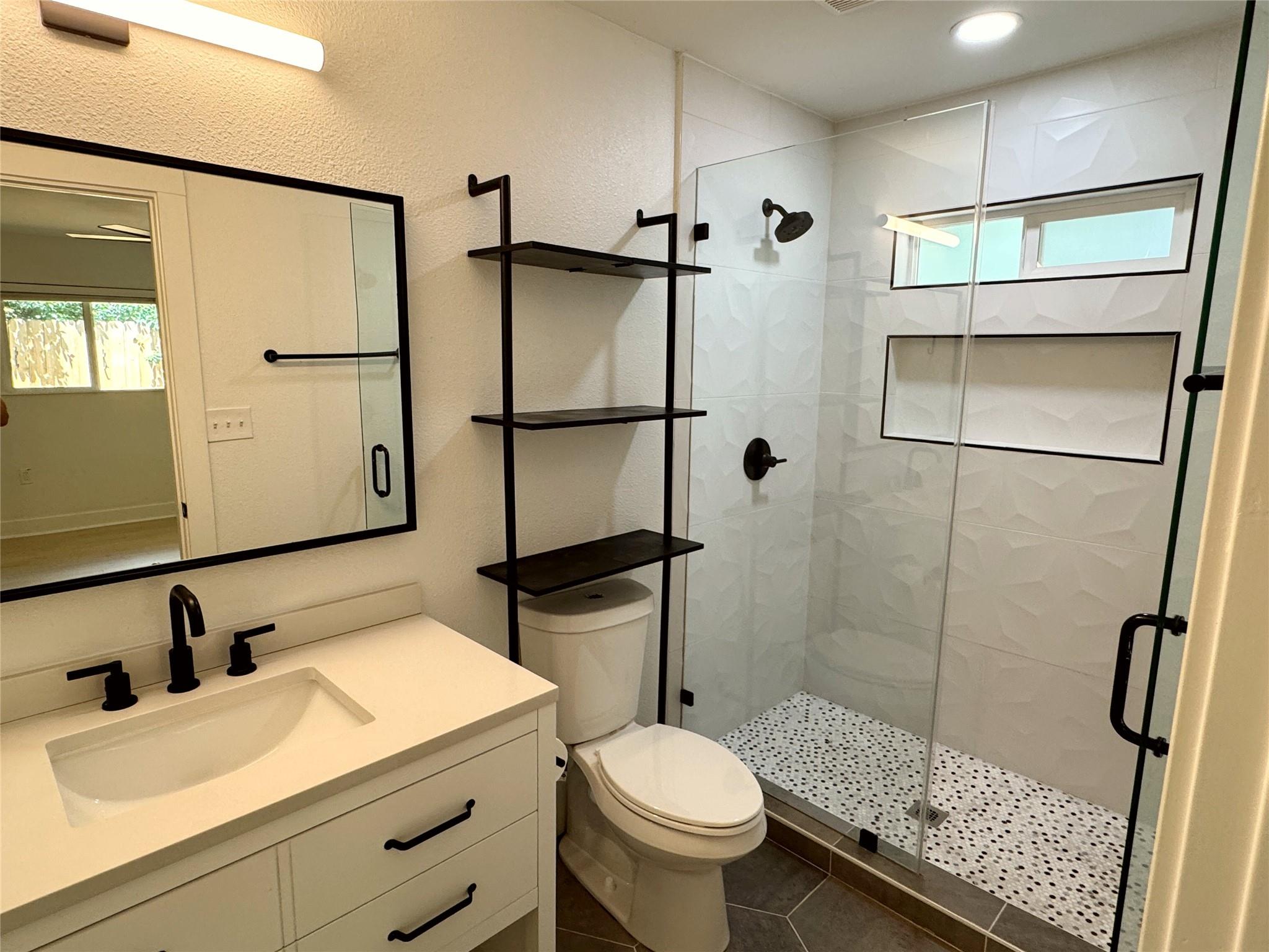 5002 Glencoe Cir, Austin, TX 78745