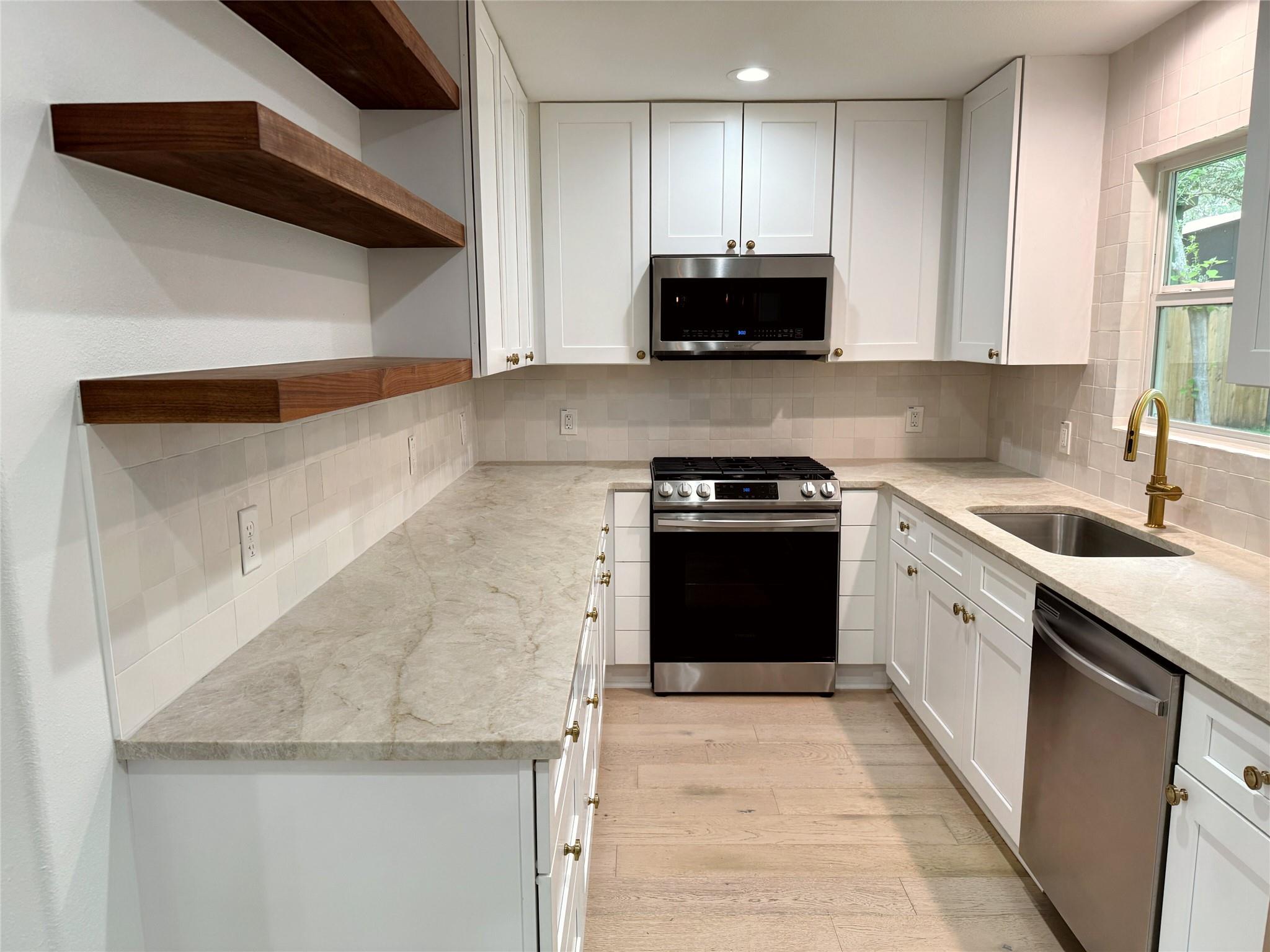 5002 Glencoe Cir, Austin, TX 78745