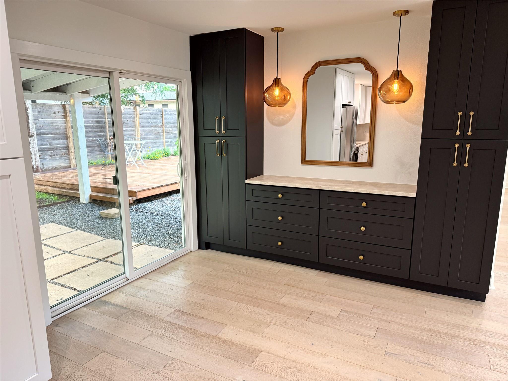 5002 Glencoe Cir, Austin, TX 78745