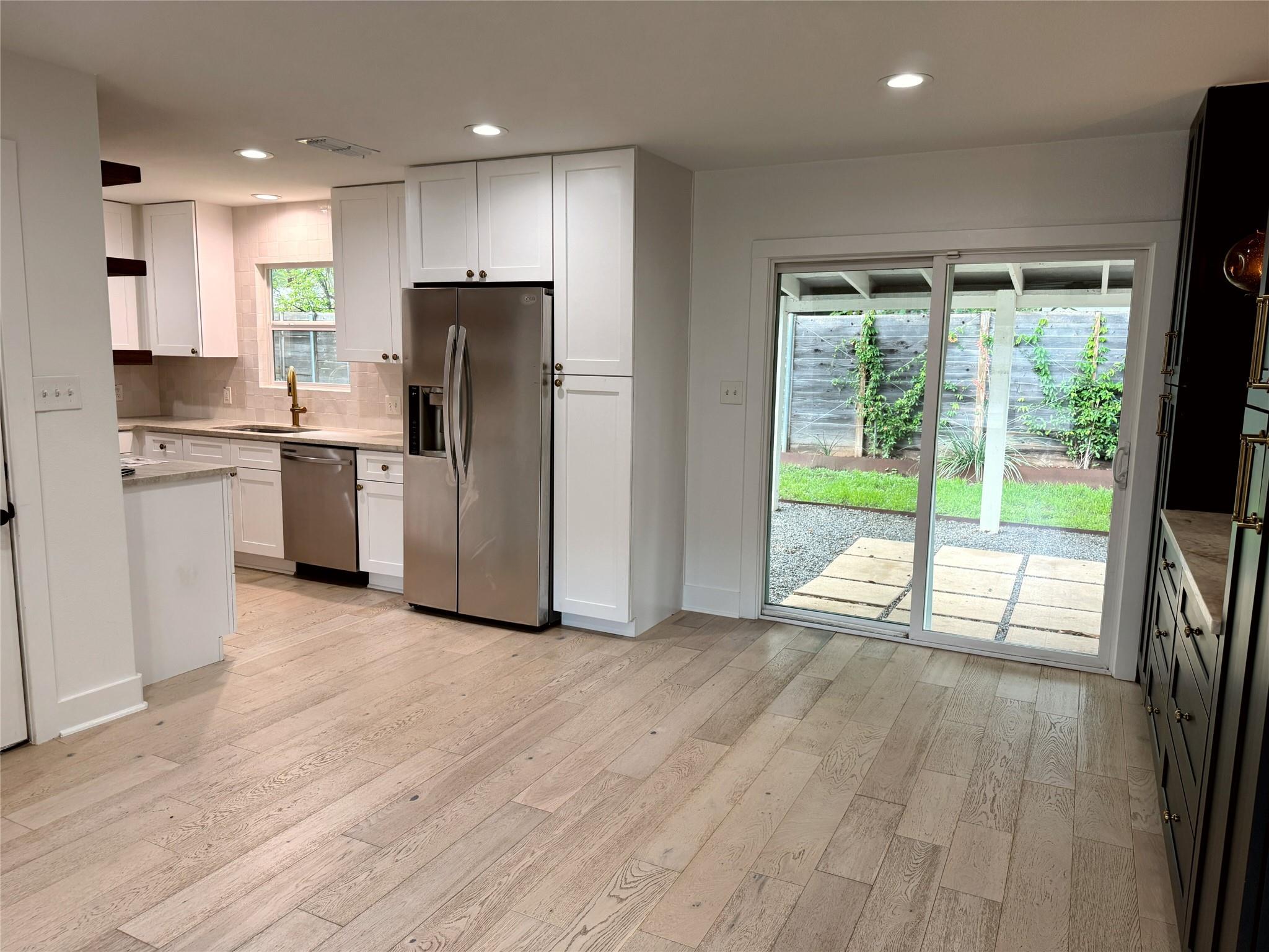 5002 Glencoe Cir, Austin, TX 78745