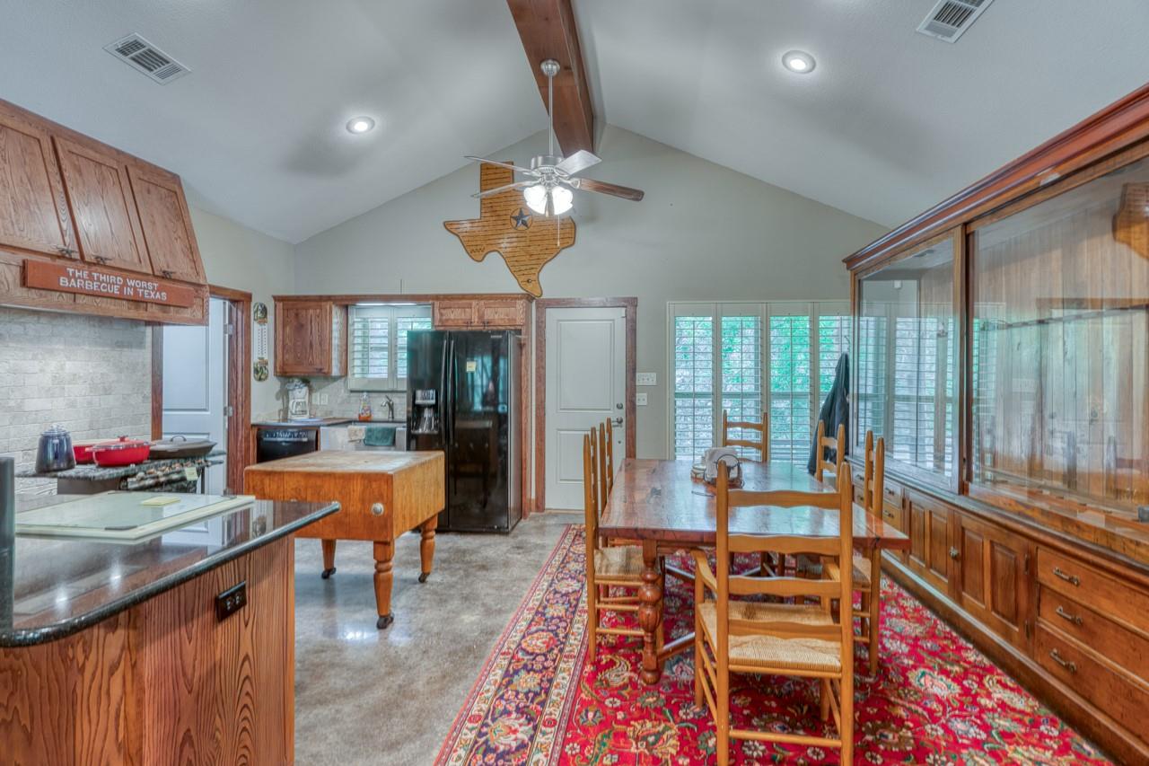 2145 Fm 922, Forestburg, TX 76239