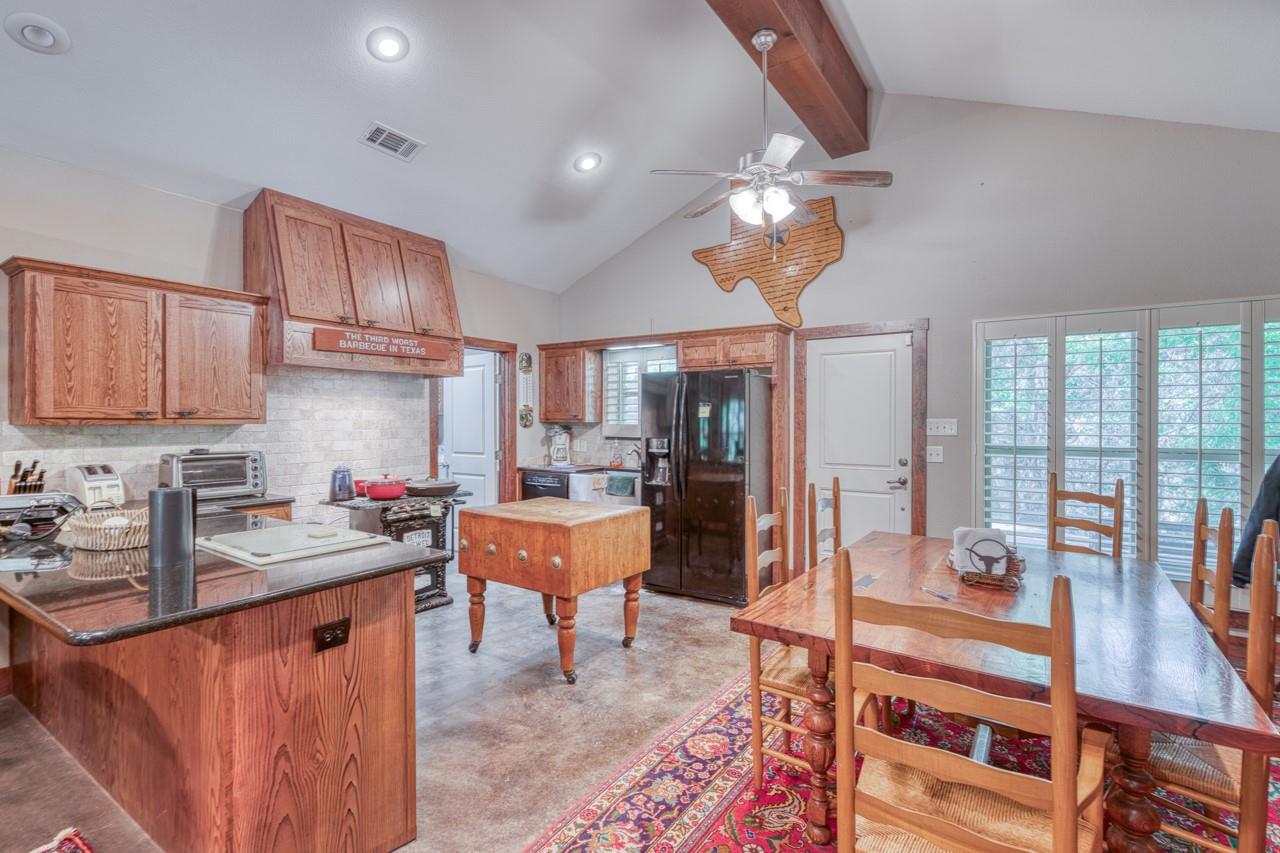 2145 Fm 922, Forestburg, TX 76239