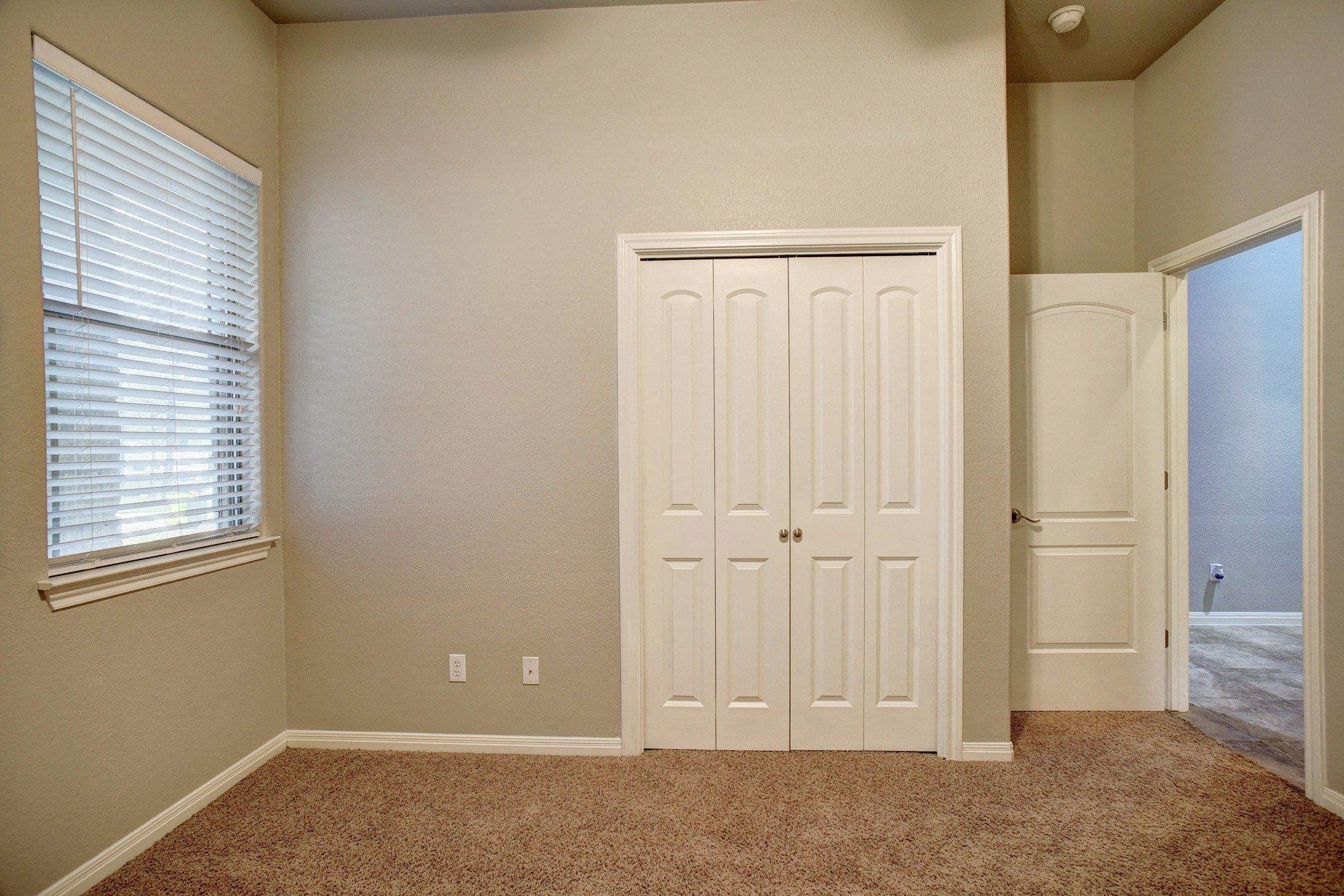 105 S Kaupo Dr, Bastrop, TX 78602