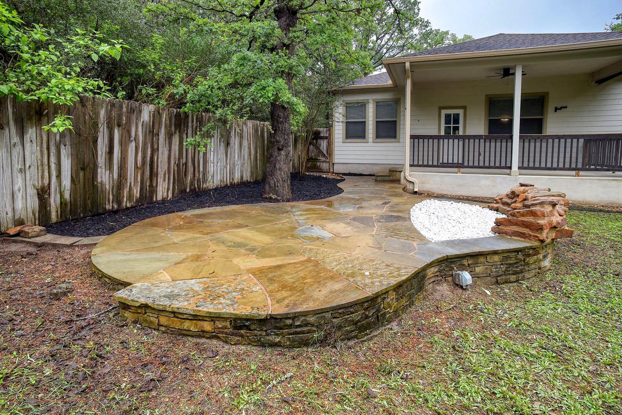 105 S Kaupo Dr, Bastrop, TX 78602